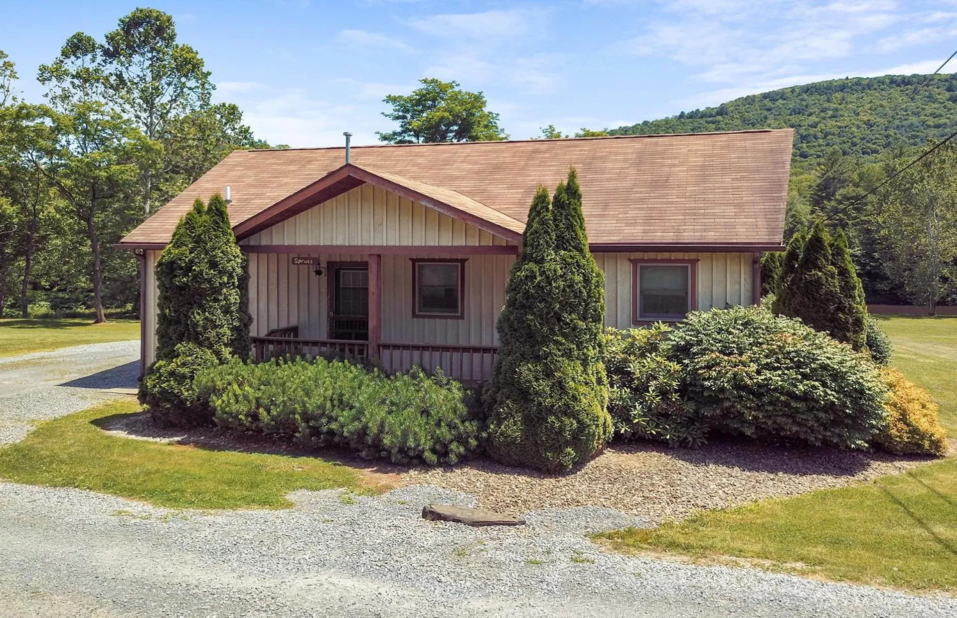 Property building in Rough Cut Lodge