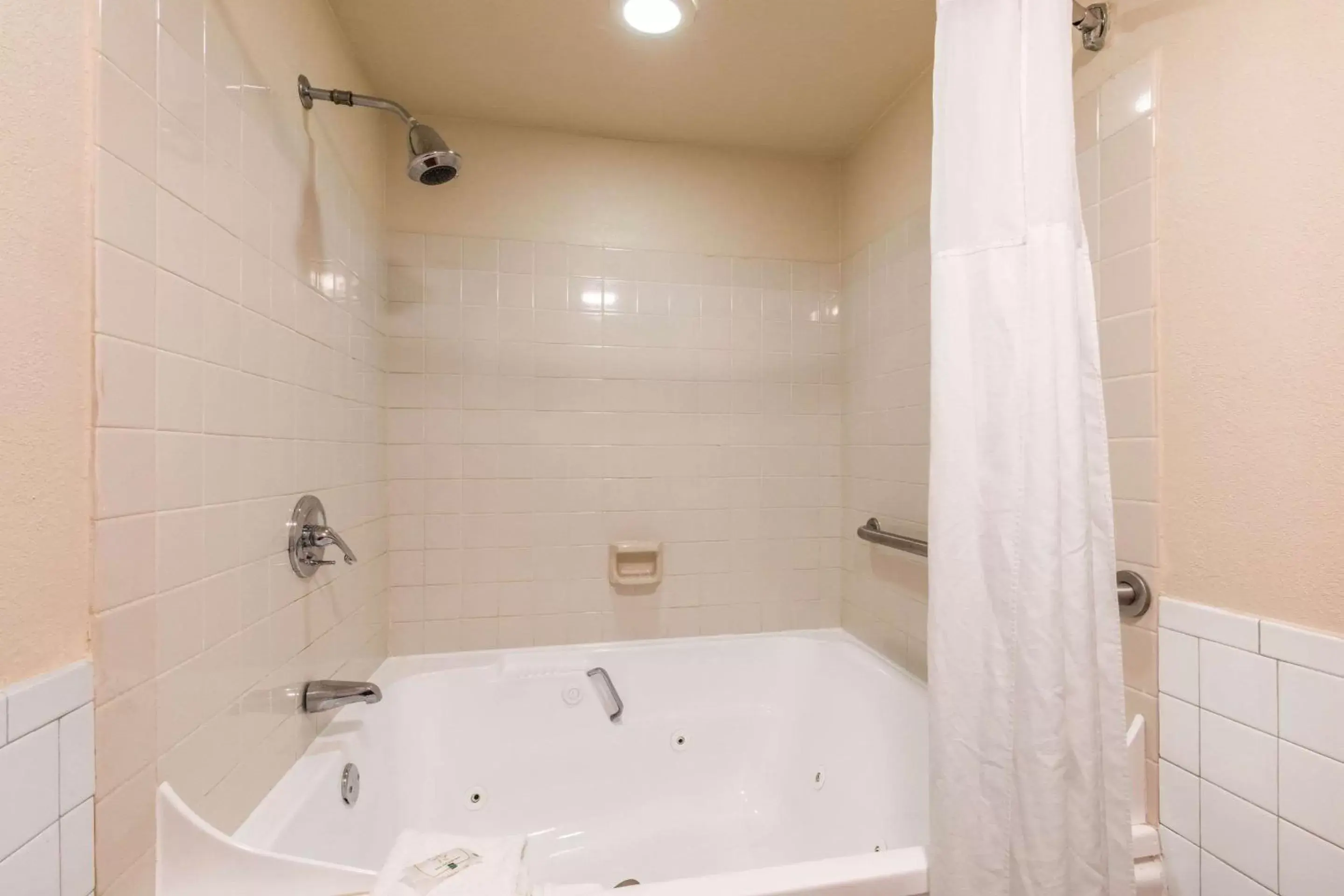 Quality Inn Pelham I-65 exit 246 Quality Inn Pelham I-65 exit 246