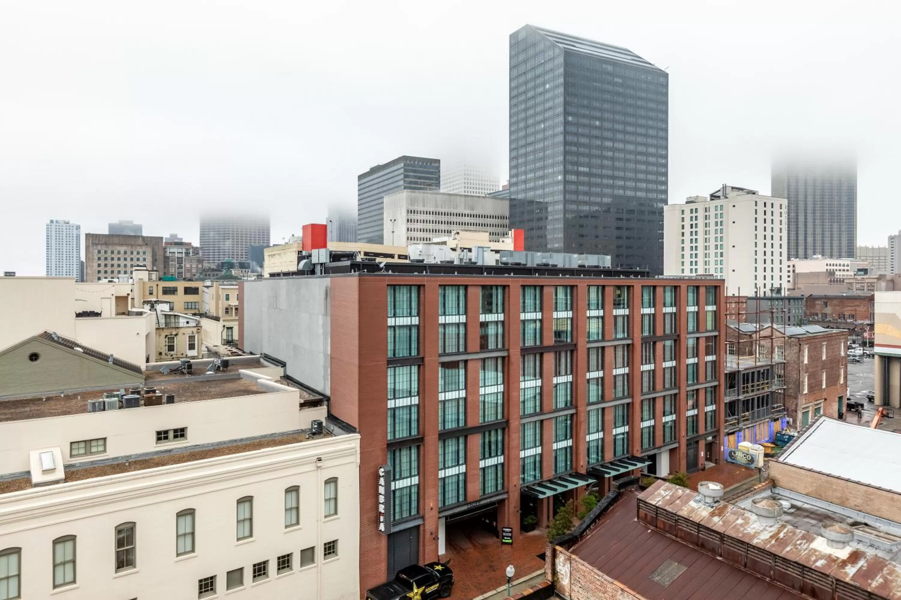 Property building in Mint House New Orleans - Riverside