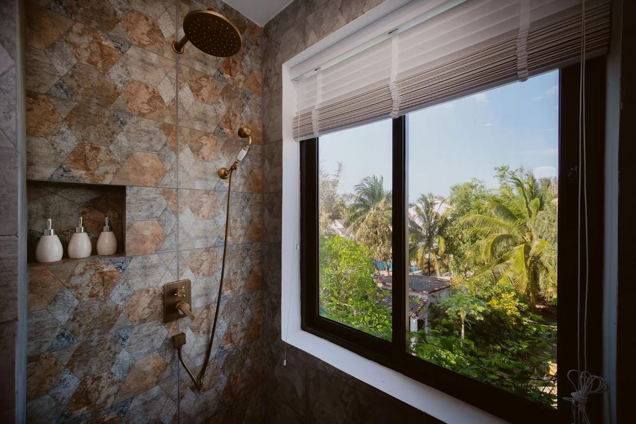 Bathroom in The Watermark Beachside Hotel