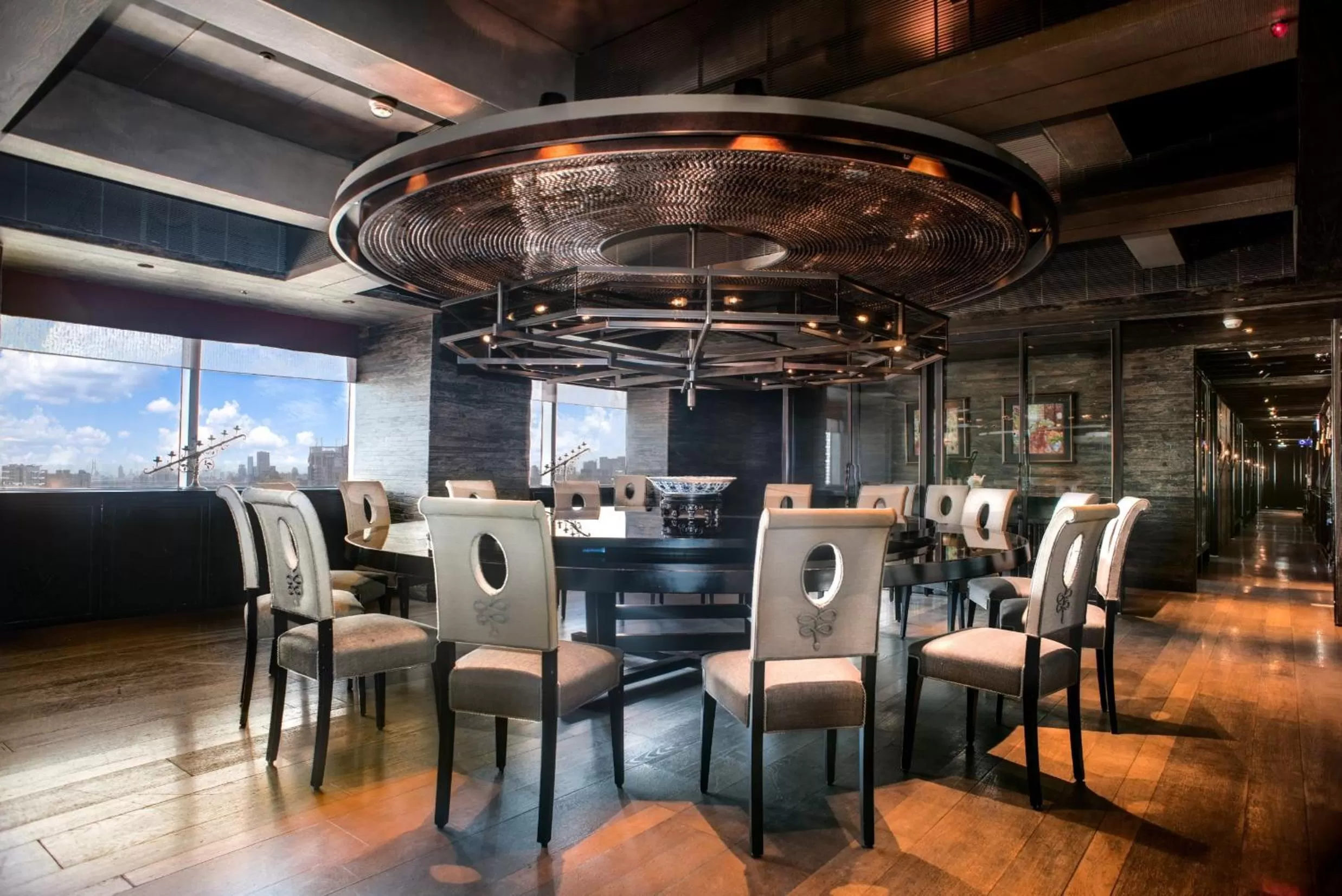 Restaurant/places to eat in Palais de Chine Hotel