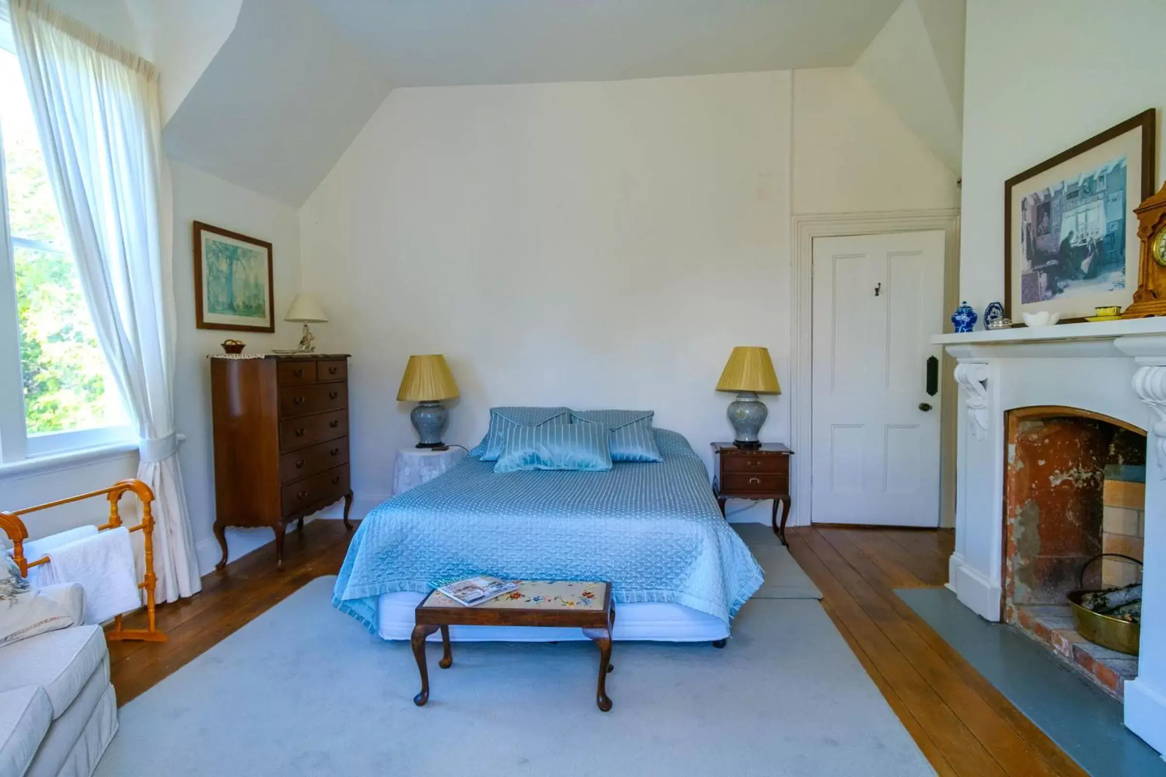 Double Room - The Master's Room in Waikonini Homestead Double Room - The Master's Room in Waikonini Homestead