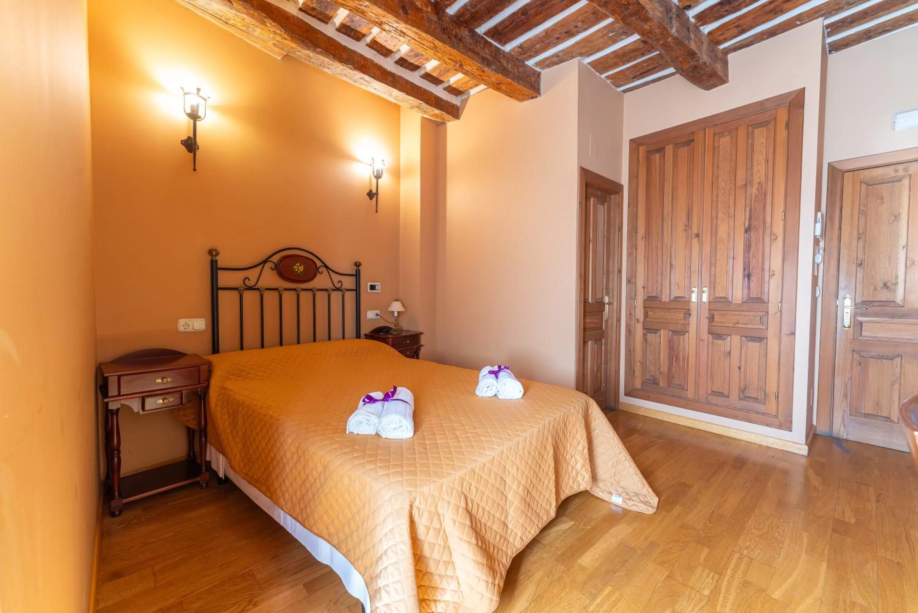 Bed in Hotel Rincón Castellano