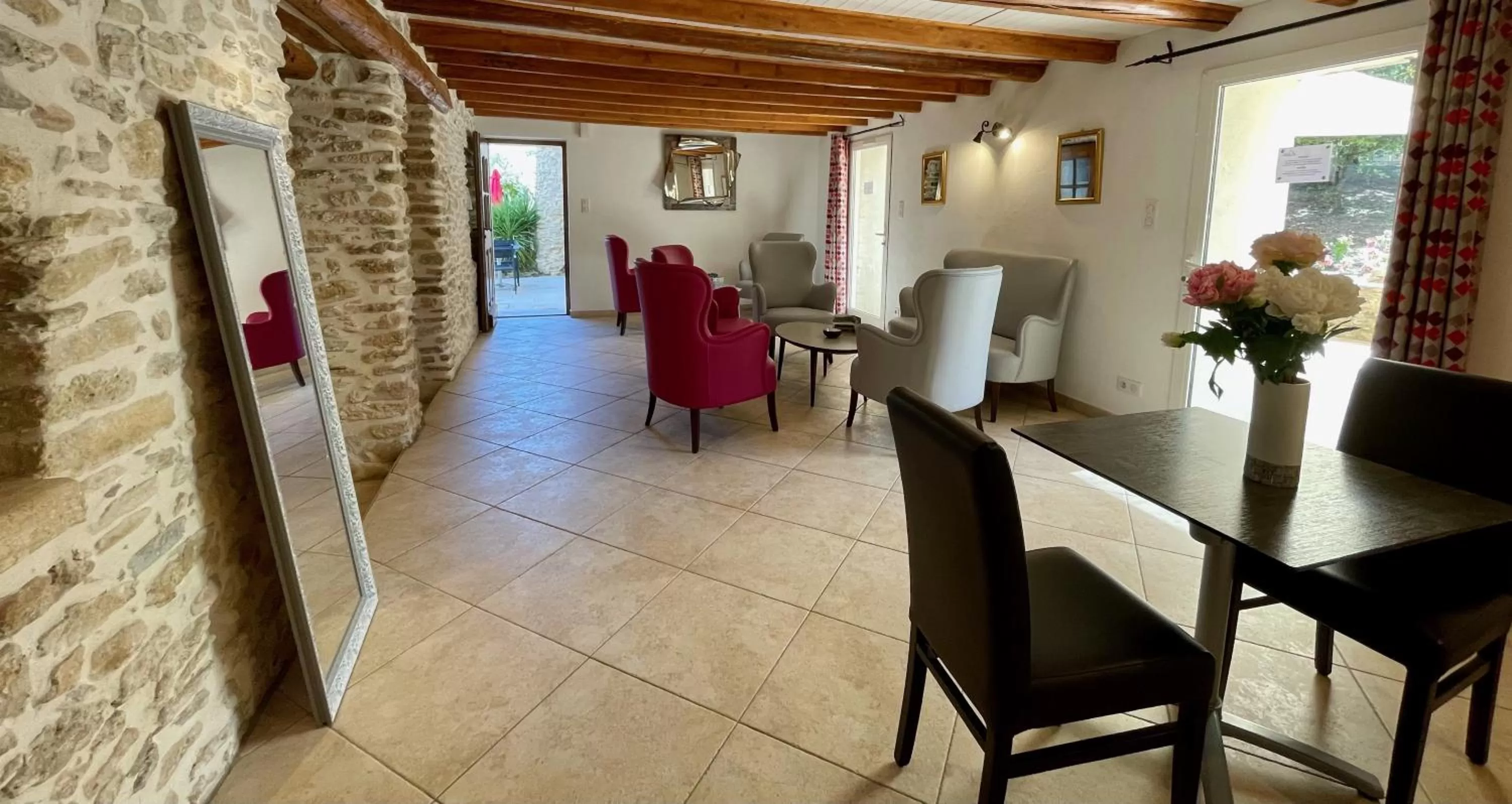 Living room in Clos Saint-Michel Resort & Spa