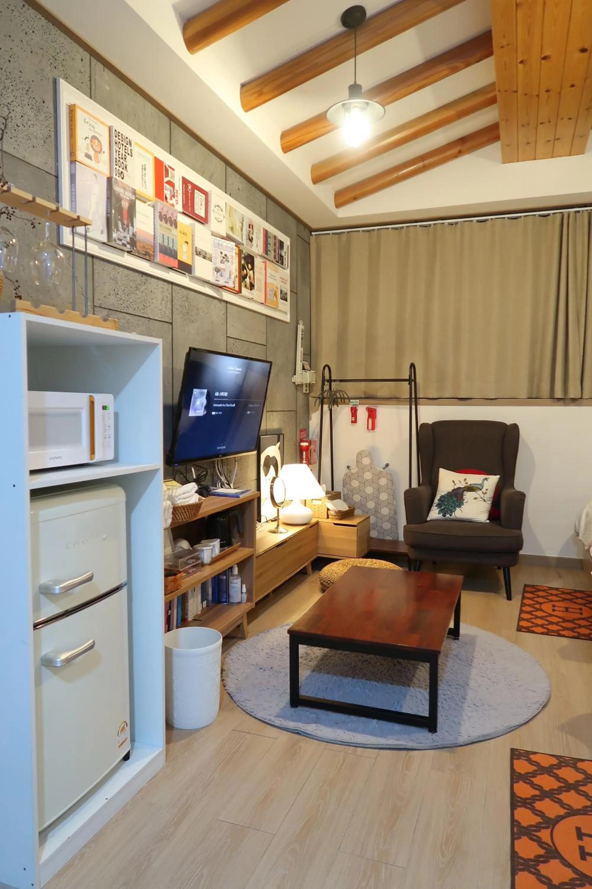 TV and multimedia in Andong Poong-gyung HOSTEL n LIBRARY