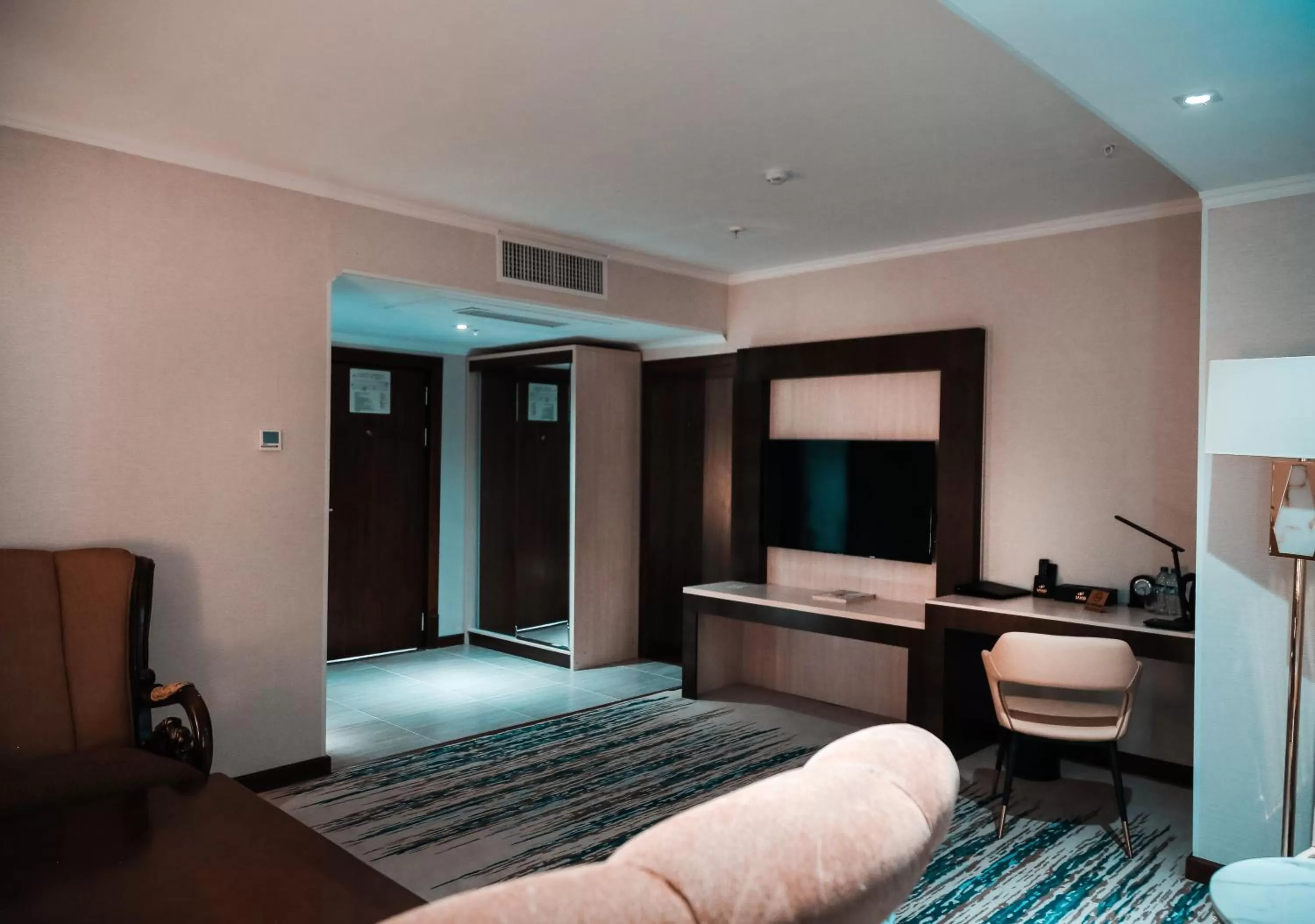 Seating area, TV/Entertainment Center in Sahid Zarafshon