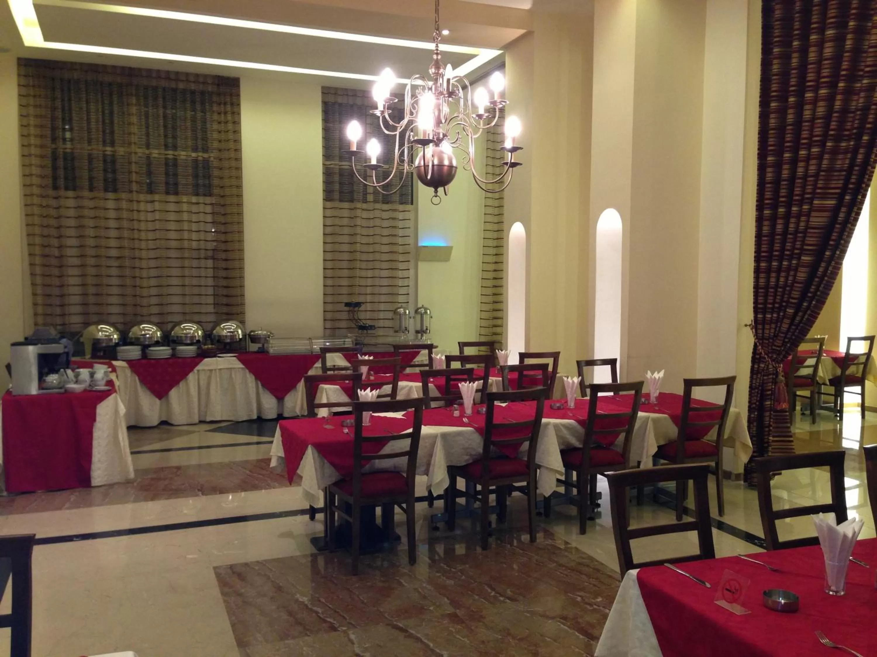 Restaurant/places to eat in Padova Hotel