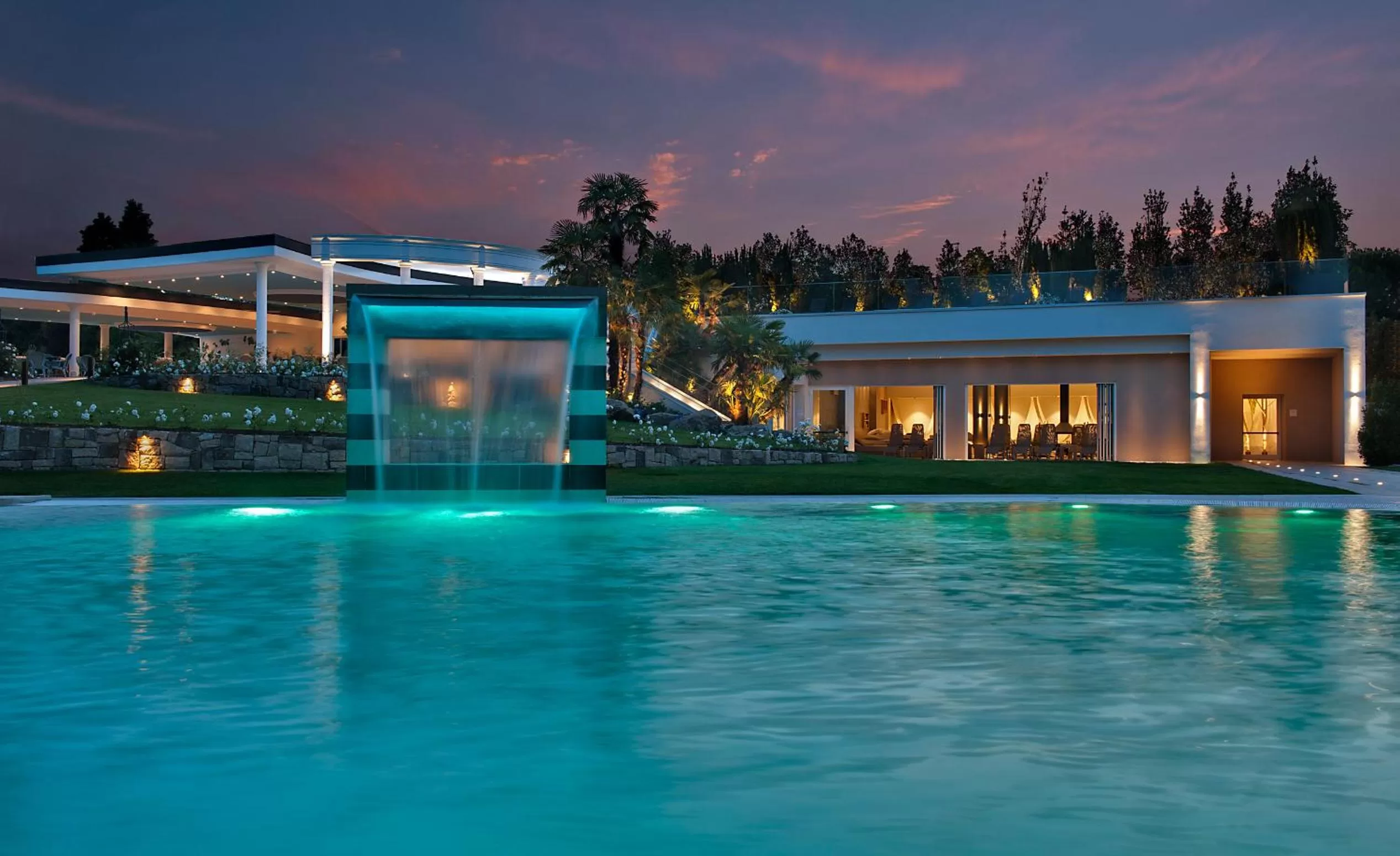 Swimming pool in Hotel Mioni Pezzato