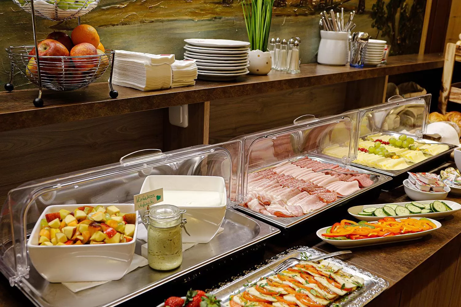 Buffet breakfast in Pension Café Maier