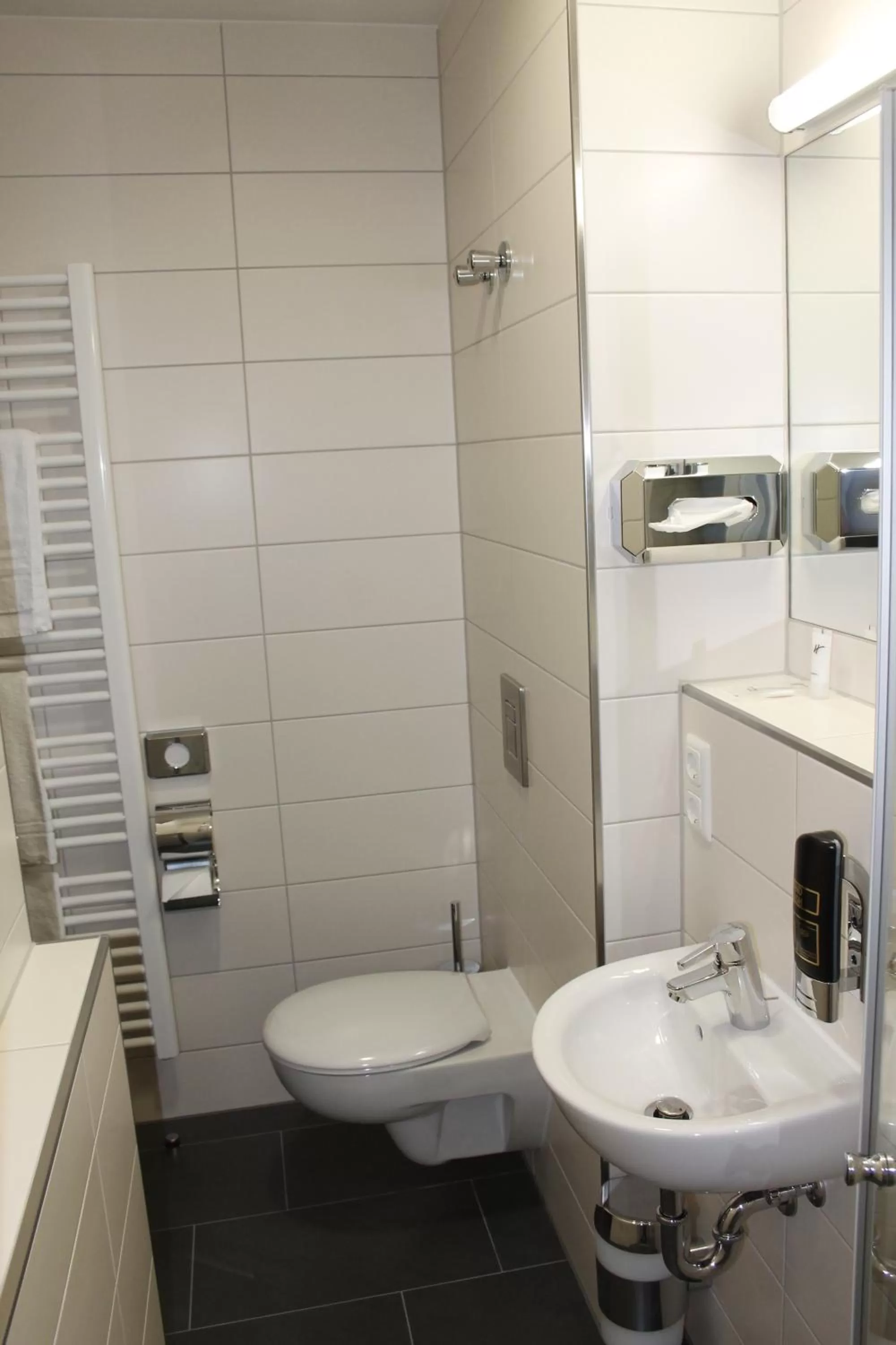 Bathroom in Prime 20 Serviced Apartments
