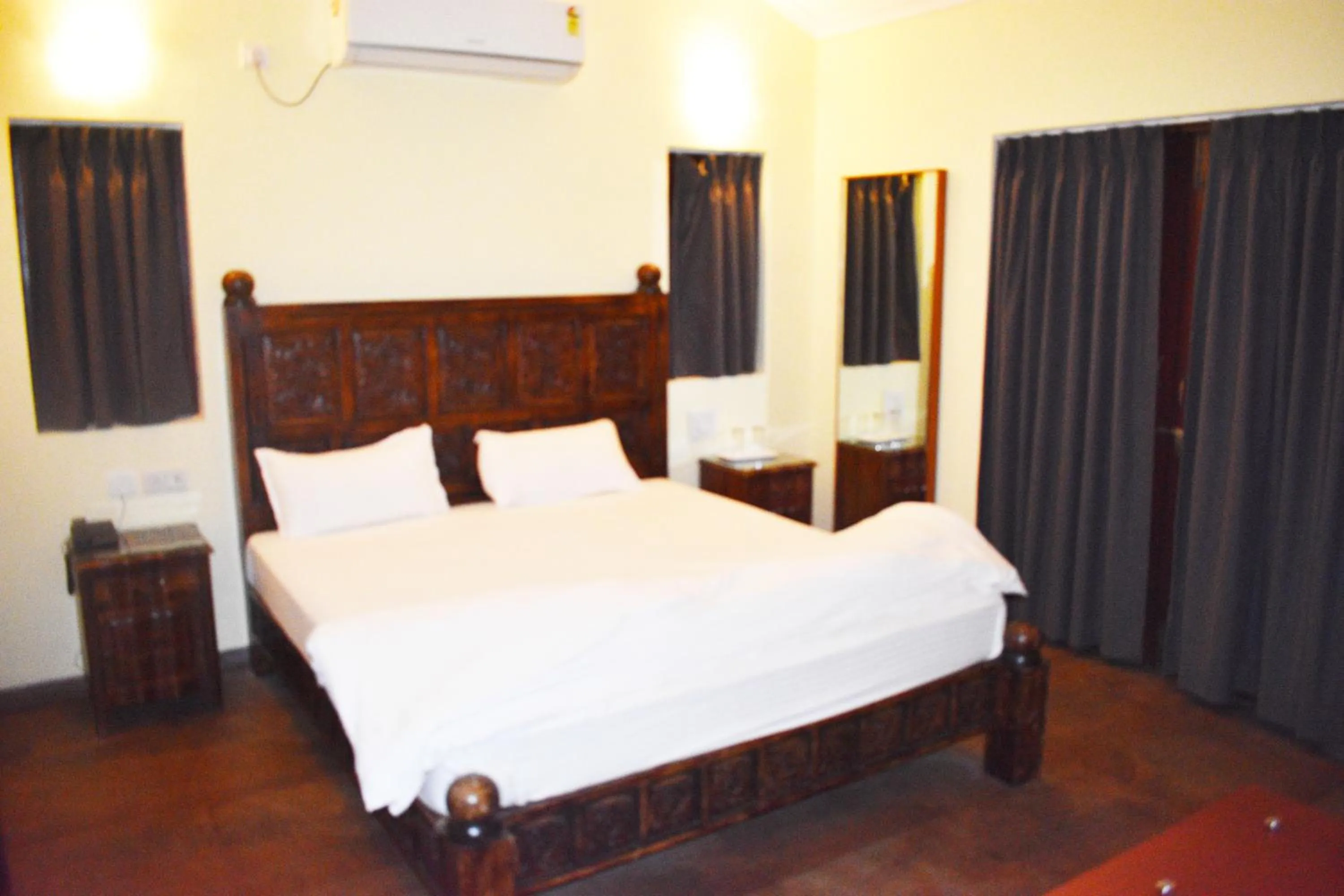 Photo of the whole room, Bed in Amour Resort