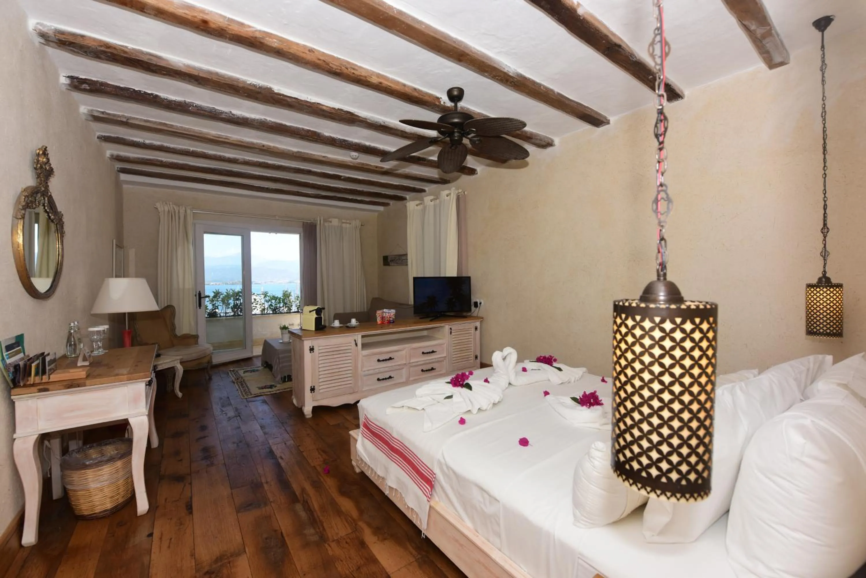 Patio, Bed in Hotel Unique-Boutique Class - Adults Only