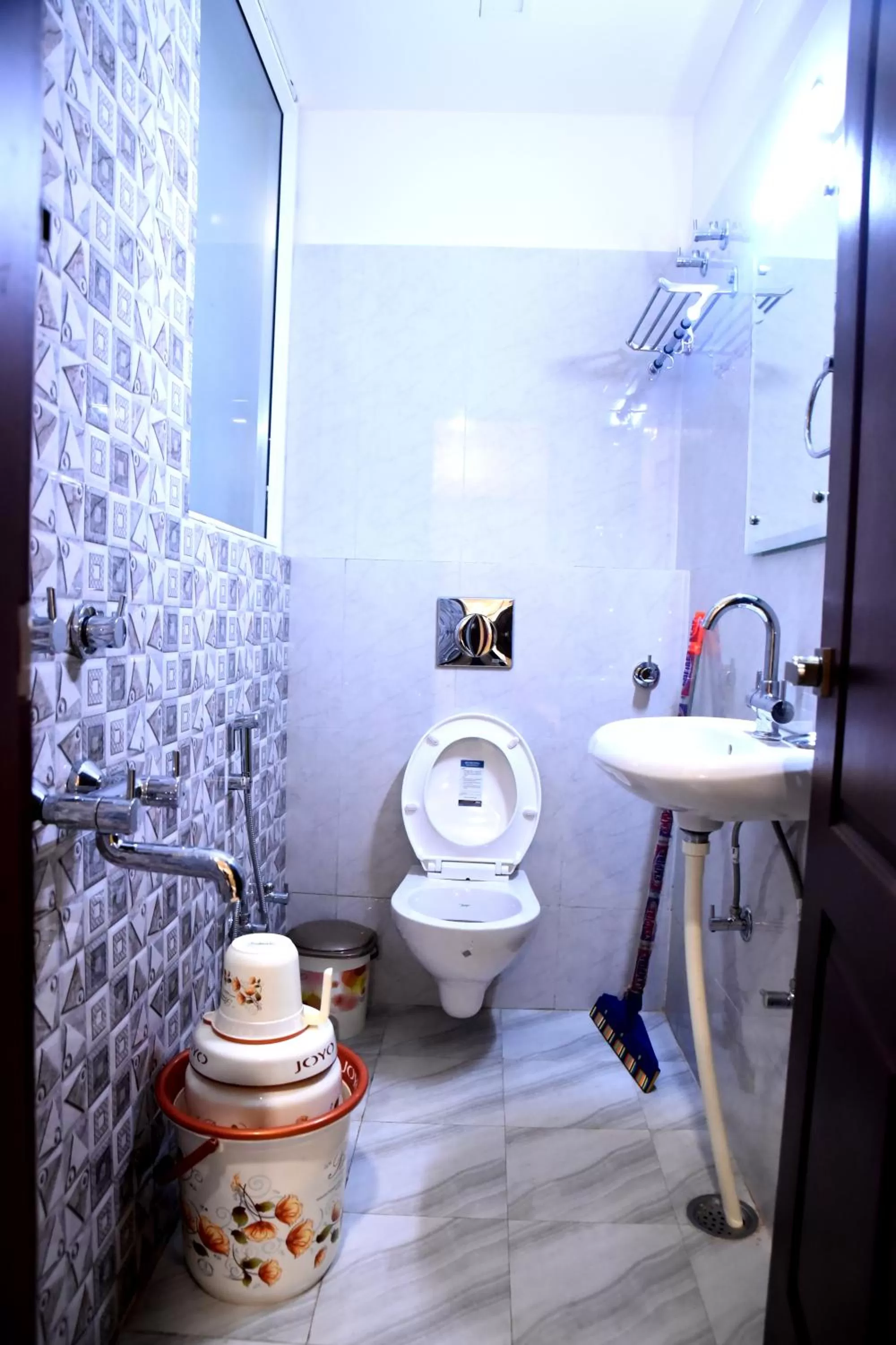 Toilet in Hotel Silver Palace