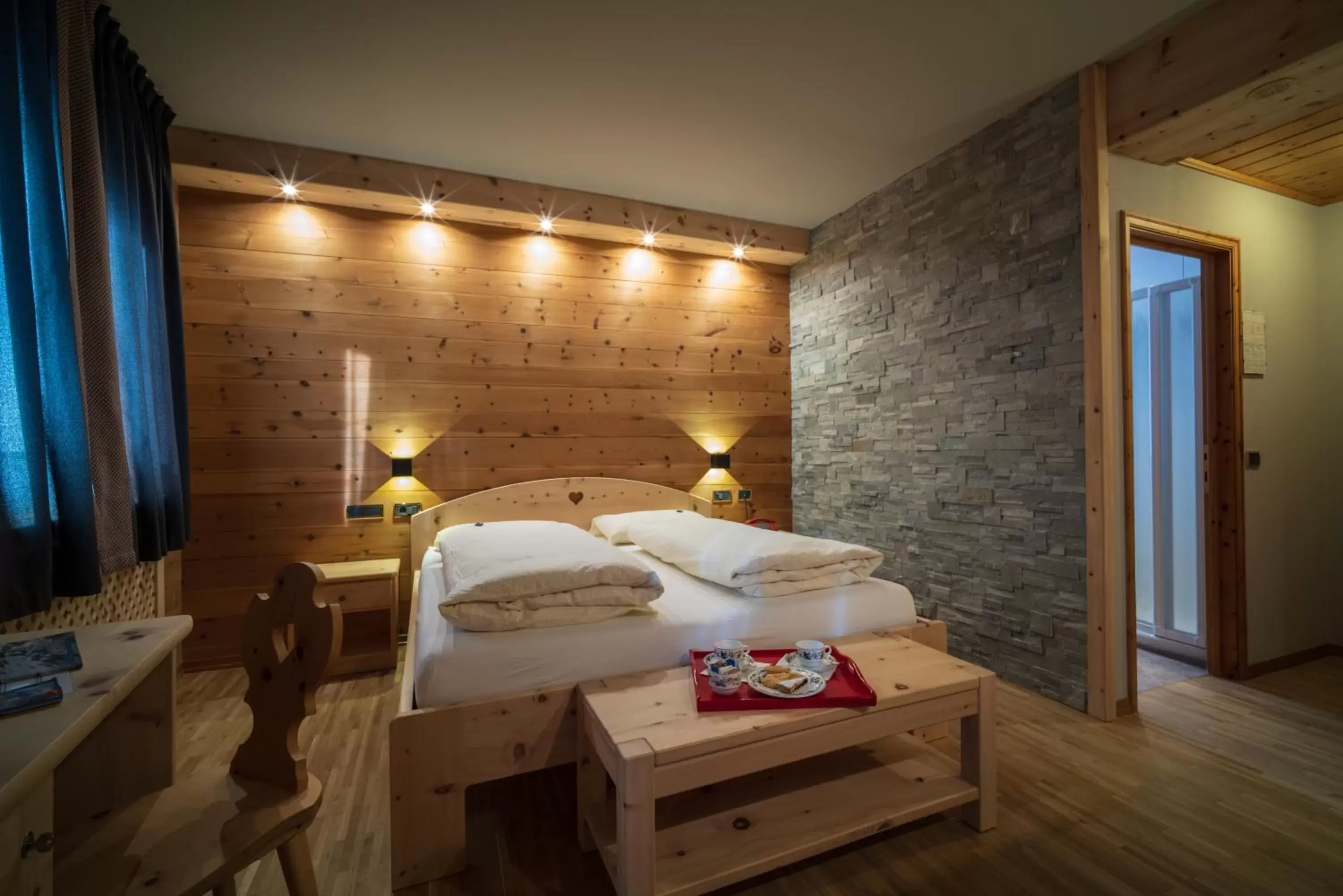 Superior Family Room with Balcony and Mountain View in Meublè Garnì Della Contea Superior Family Room with Balcony and Mountain View in Meublè Garnì Della Contea