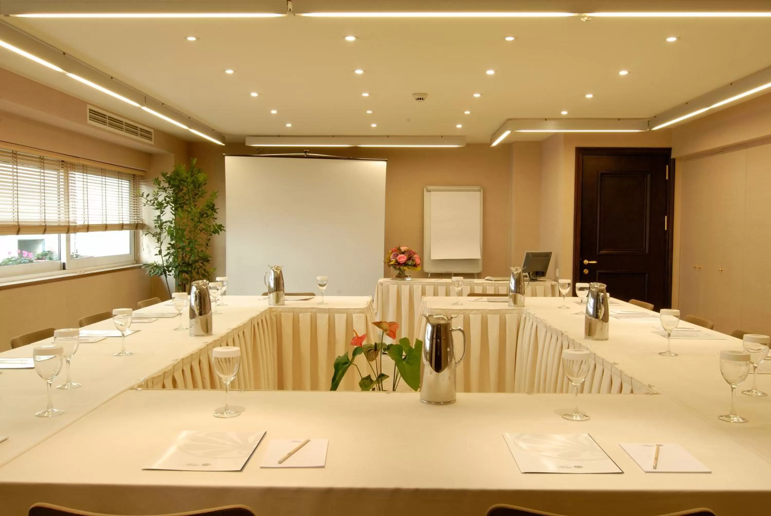 Business facilities in Hera Hotel