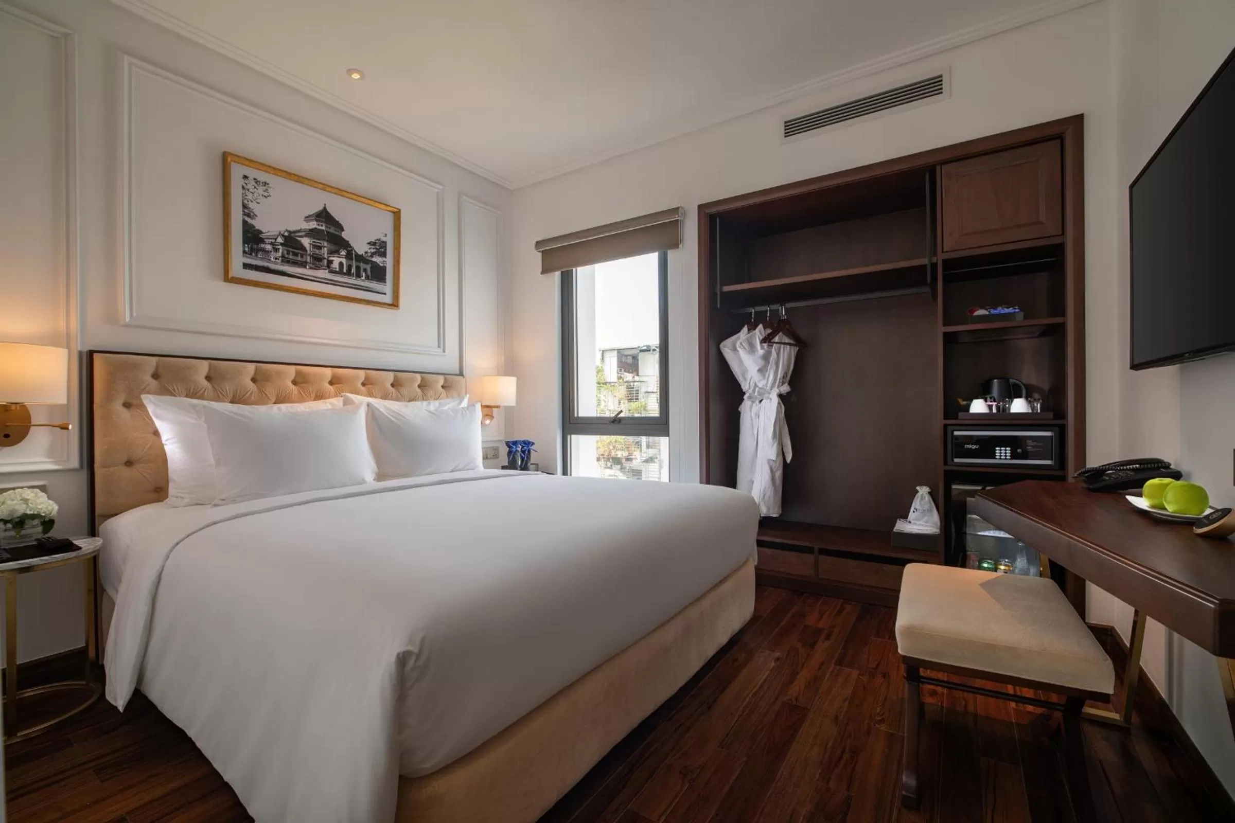 Photo of the whole room, Bed in Soleil Boutique Hotel Hanoi