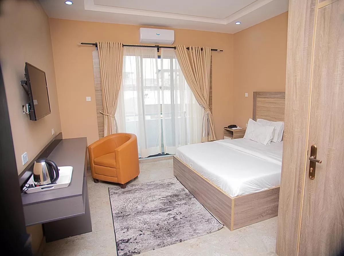 Bed in Hotel Capitol