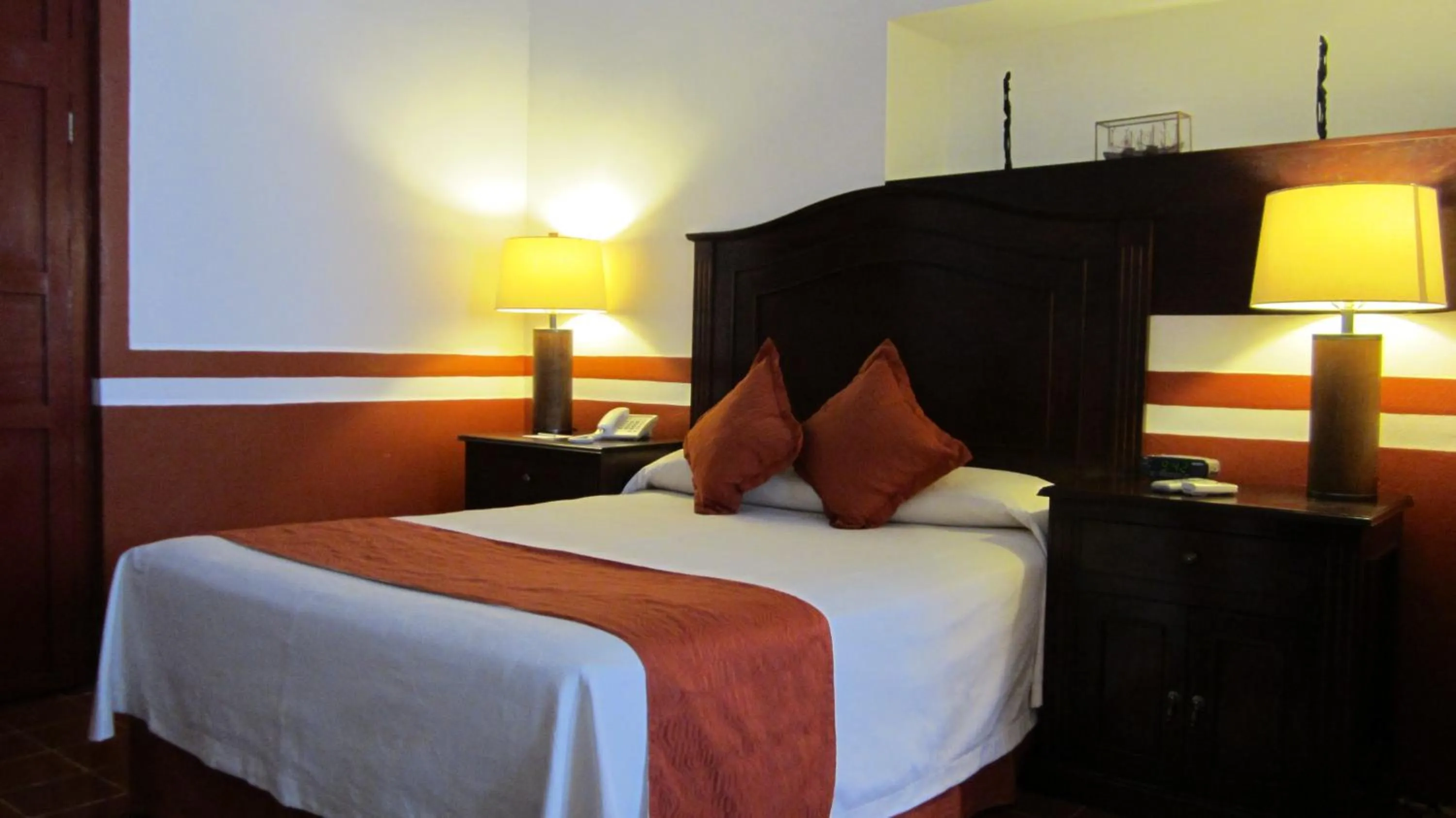 Bed in Castelmar Hotel