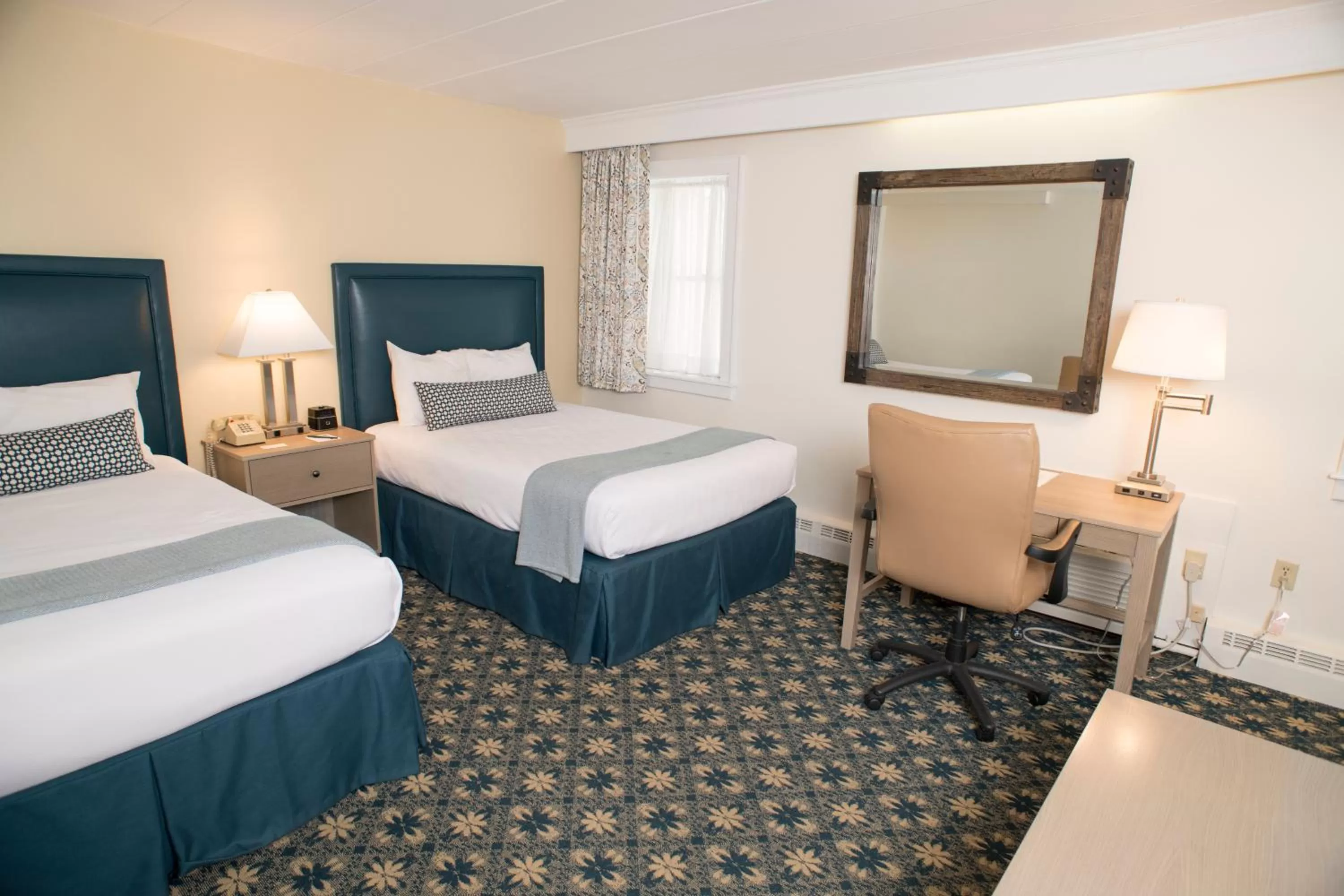 Photo of the whole room in Middlebury Inn