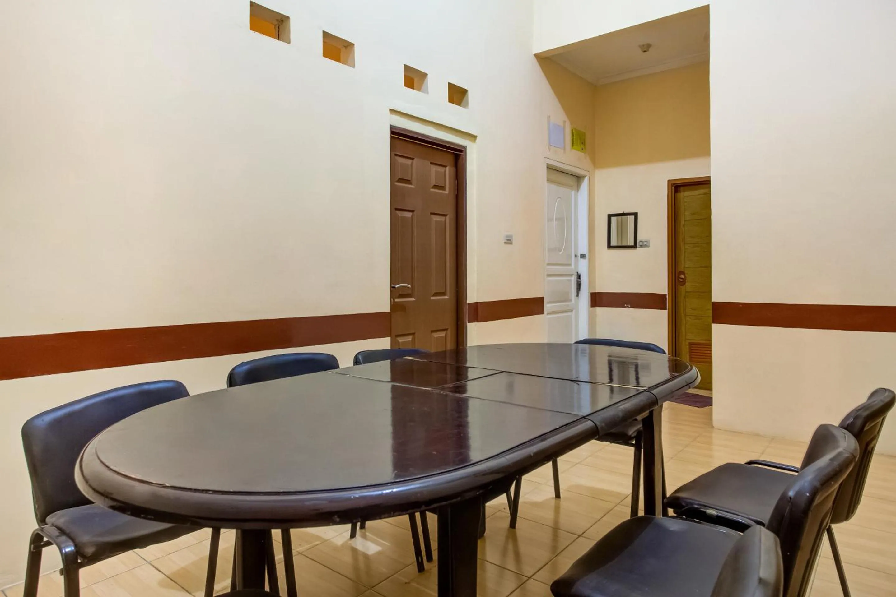 Meeting/conference room in Hotel O Sofia Homestay Syariah