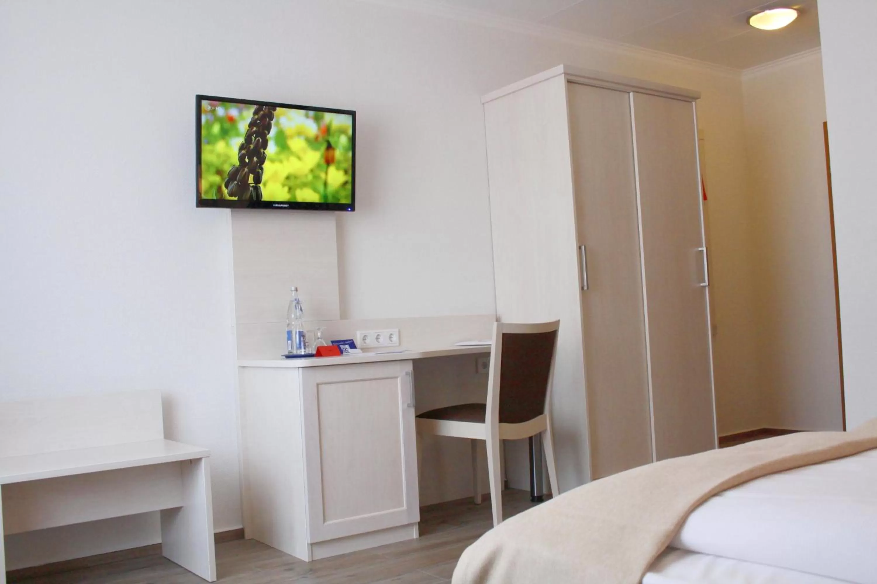 Photo of the whole room, Bed in Hotel Am Quellberg