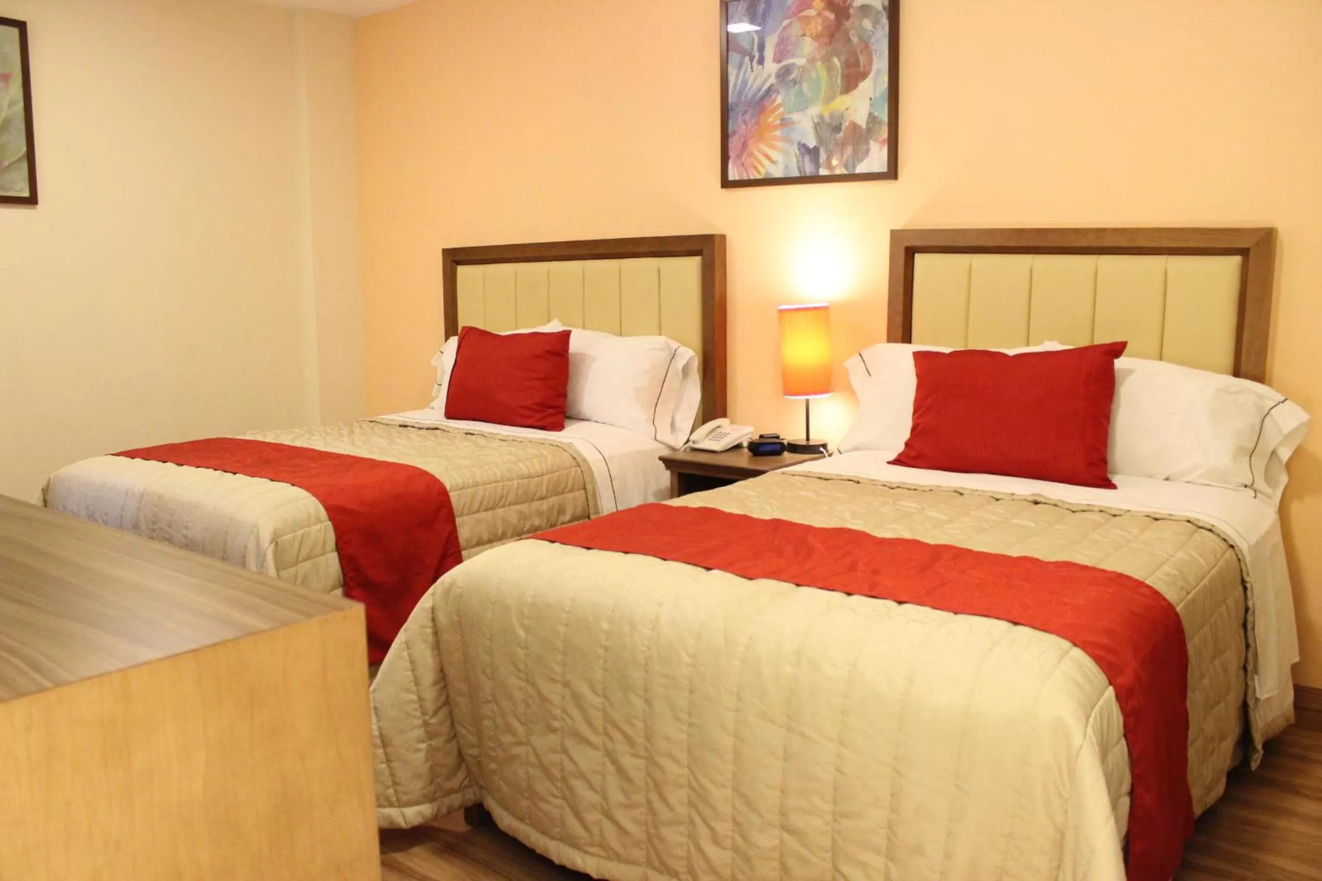 Photo of the whole room, Bed in Hotel JYE by Serranillo, Mineral del Monte Hgo