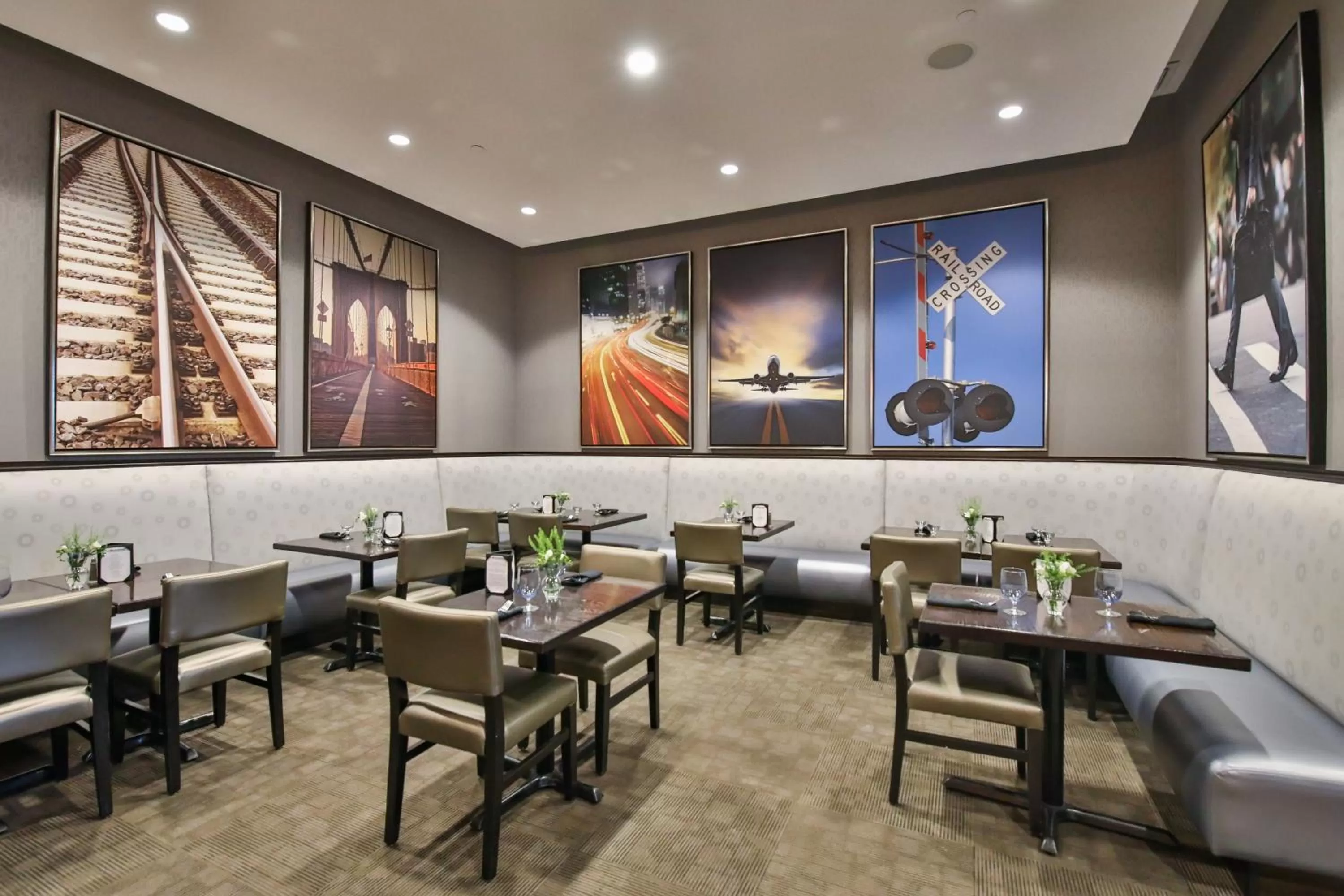 Restaurant/places to eat in Crowne Plaza Providence-Warwick (Airport) by IHG