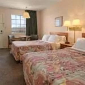 Bedroom in Days Inn by Wyndham Joelton/Nashville