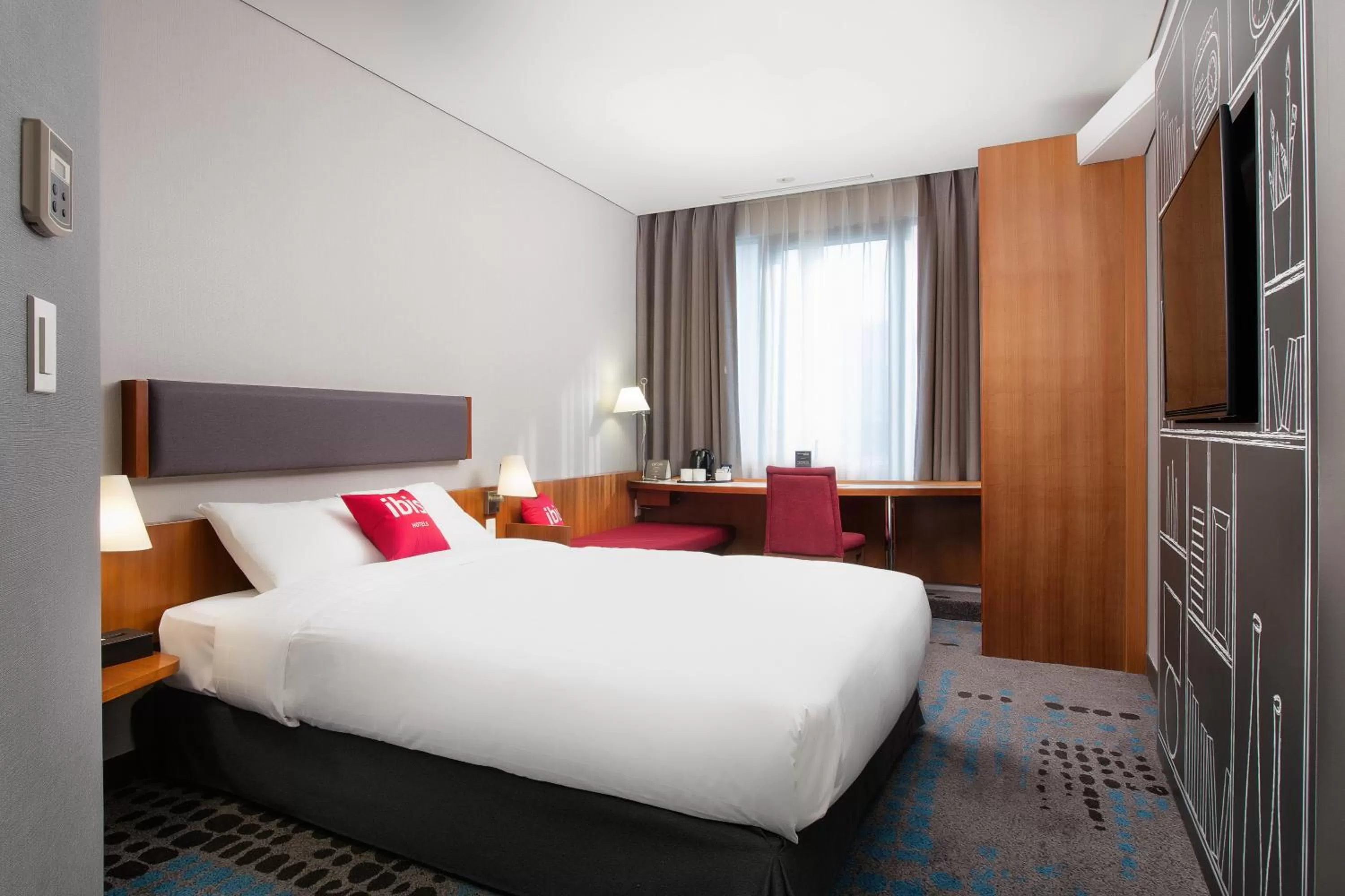 Bedroom, Bed in Ibis Ambassador Myeongdong