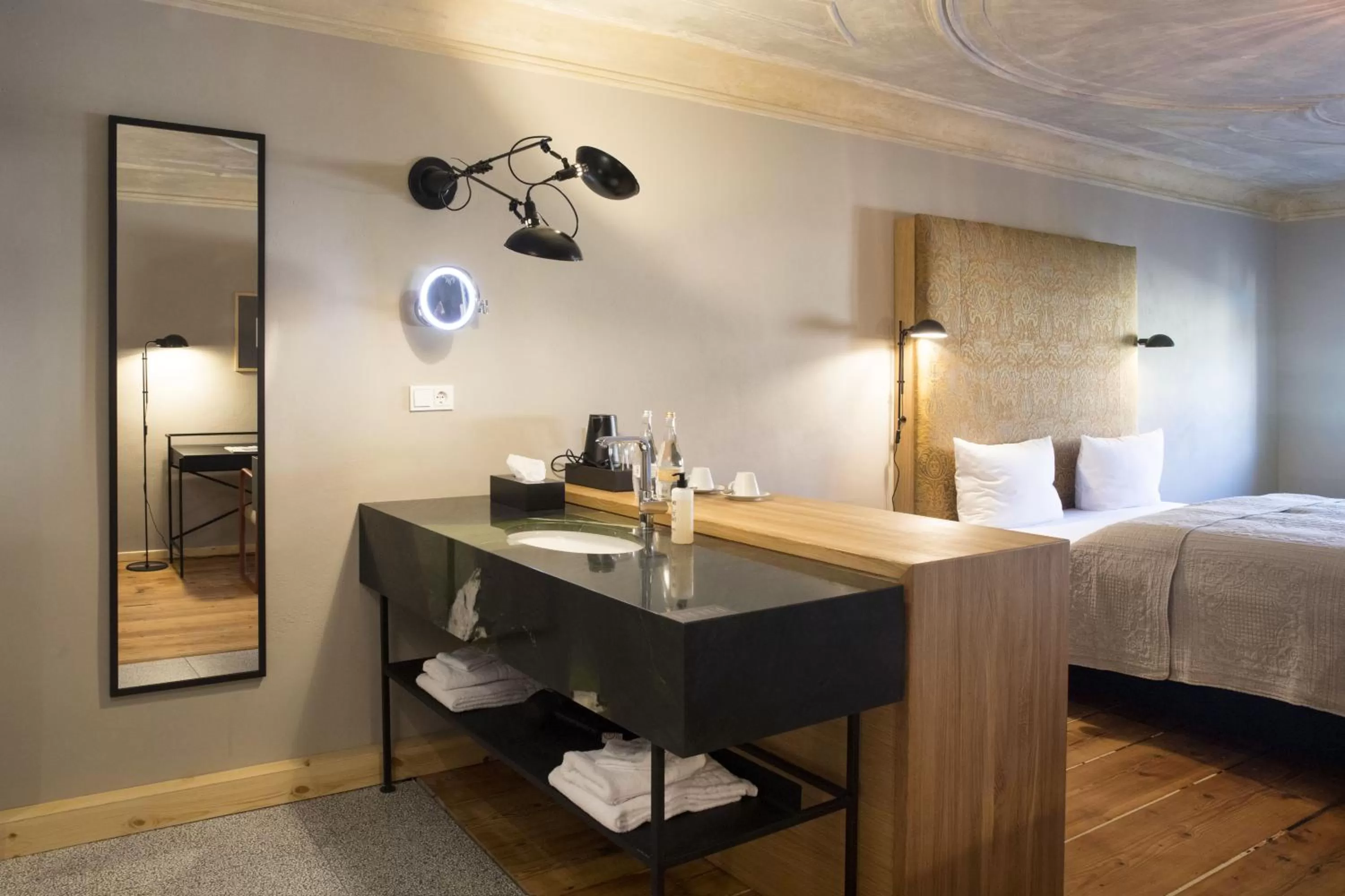 Photo of the whole room, Bed in Hotel Sonne