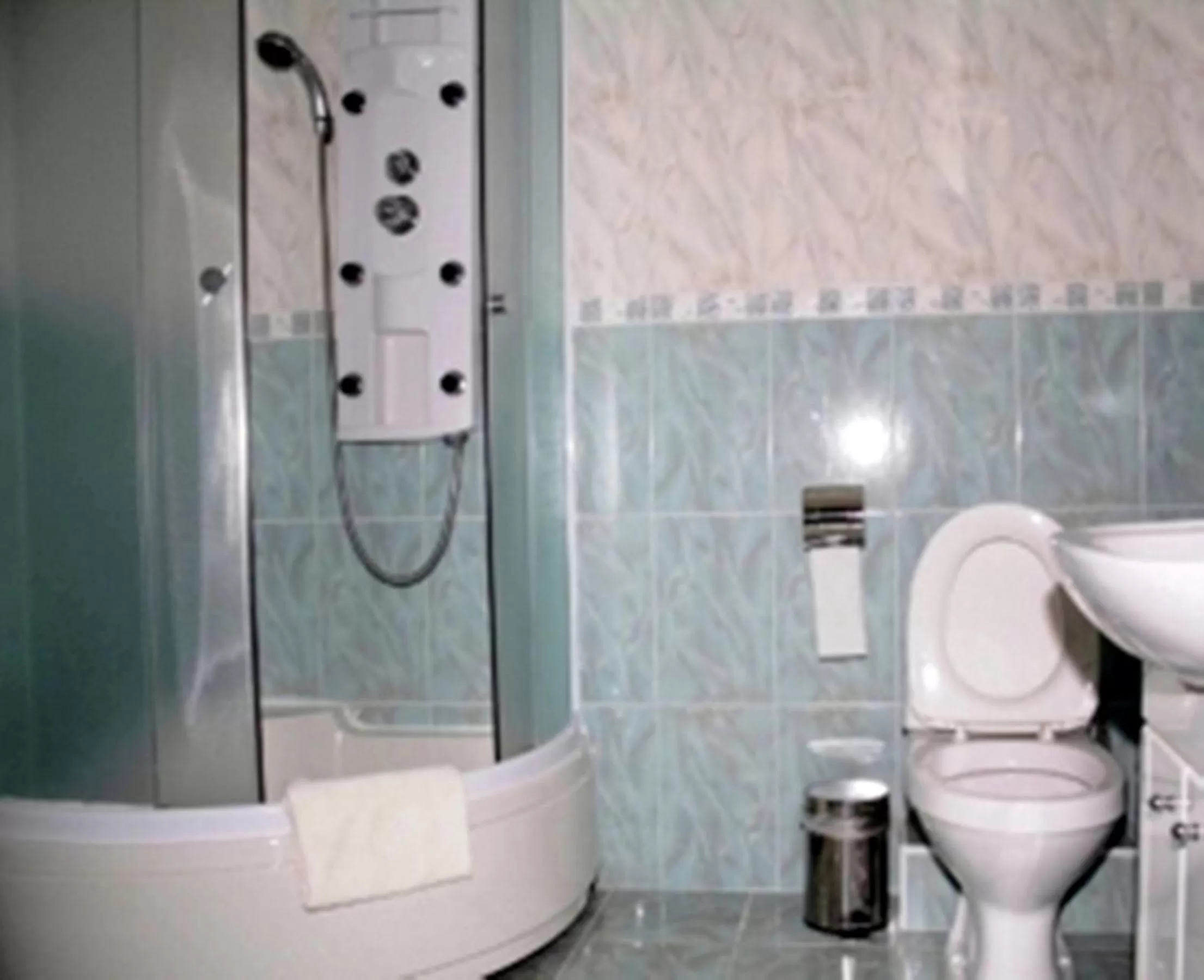 Bathroom in Edem Hotel