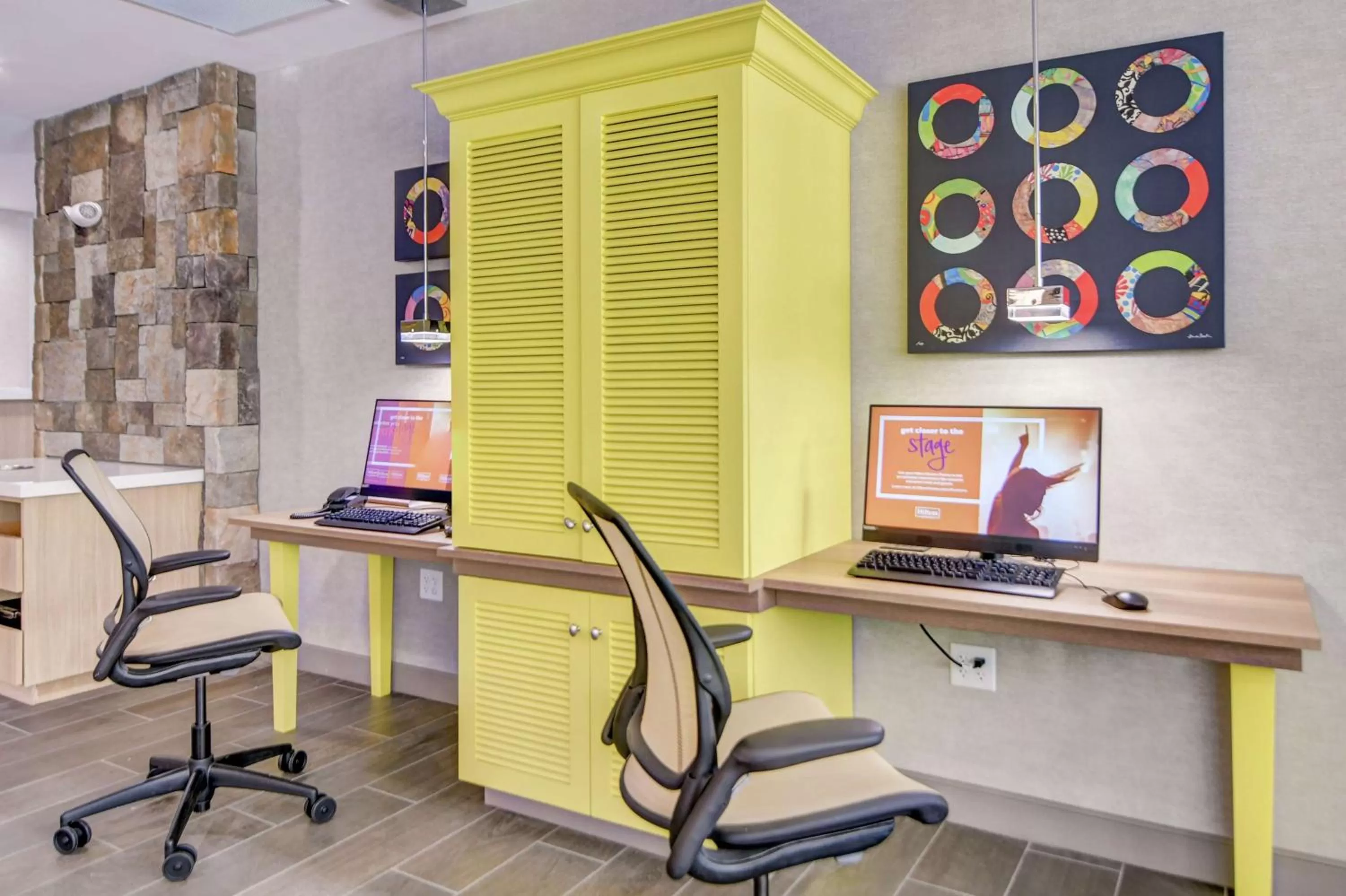 Business facilities in Home2 Suites By Hilton Foley