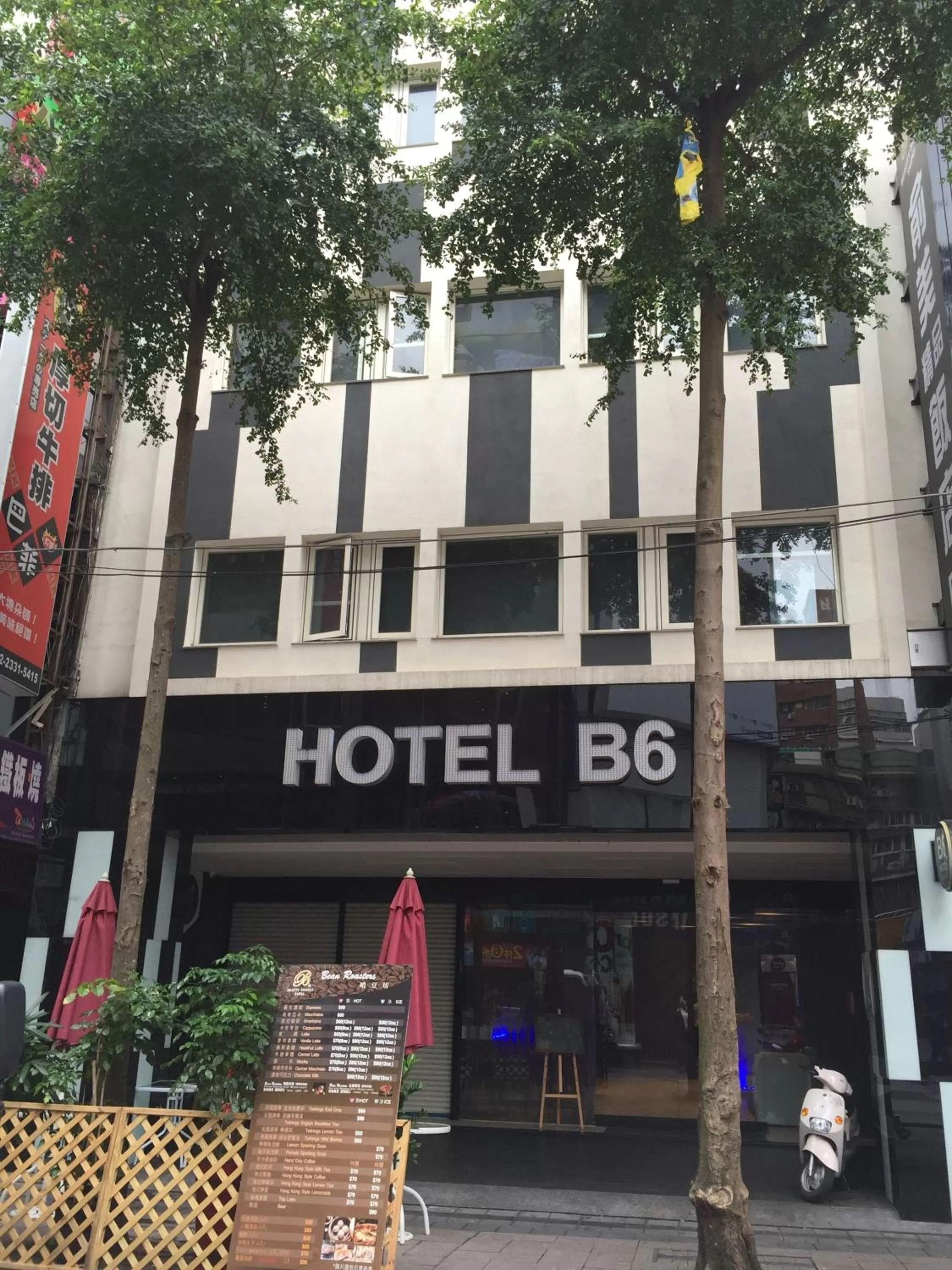 Facade/entrance in Beauty Hotels Taipei - Hotel B6