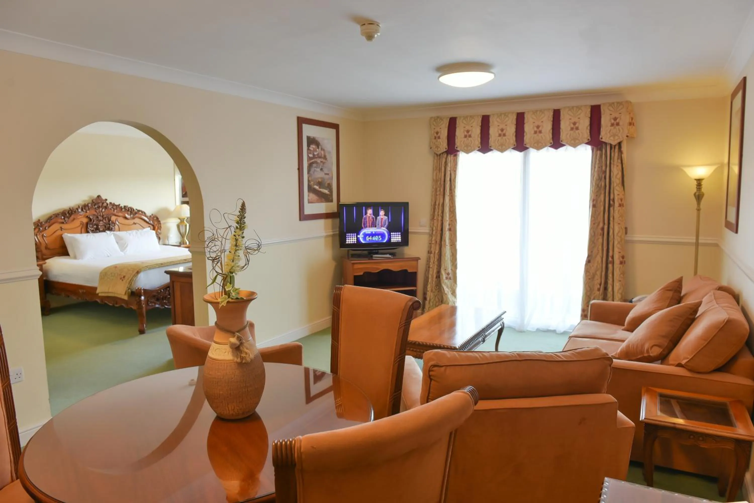 Day, Bed in Southview Park Hotel