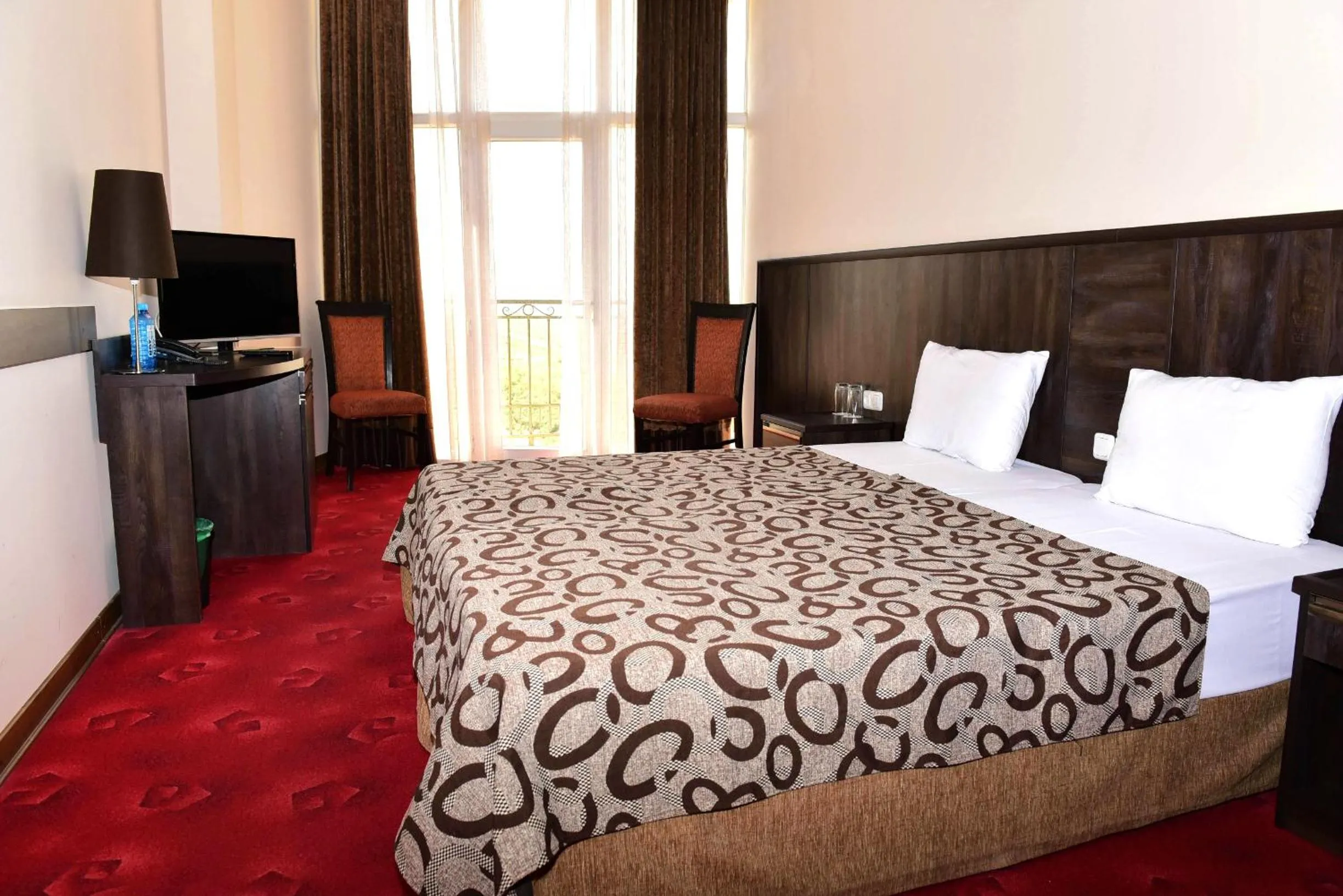 Photo of the whole room in Regineh Hotel