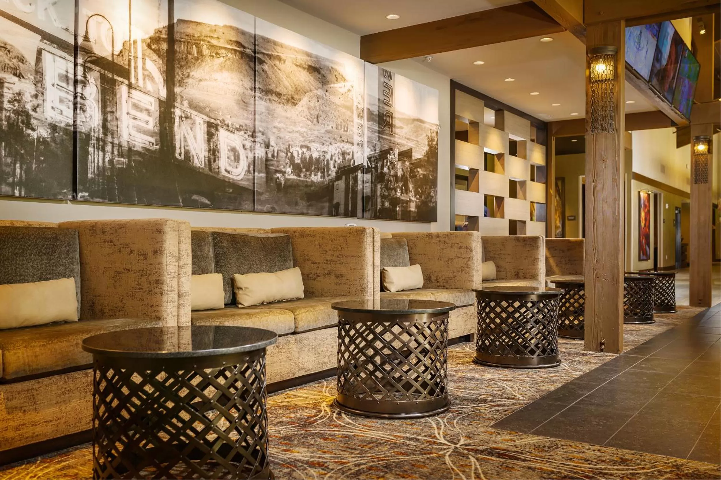 Restaurant/places to eat in Riverhouse Lodge