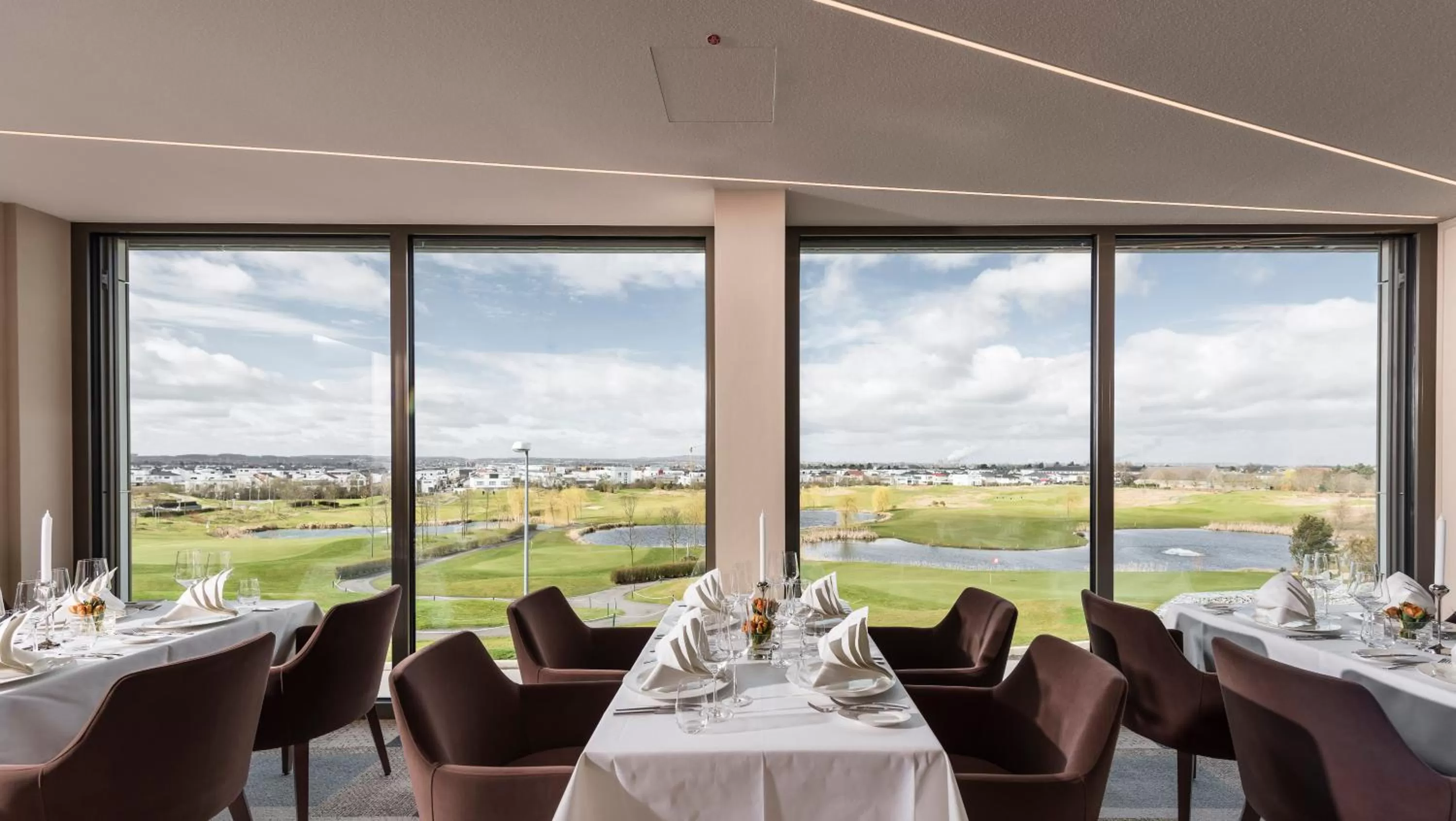 Restaurant/places to eat in Hotel TheGreen