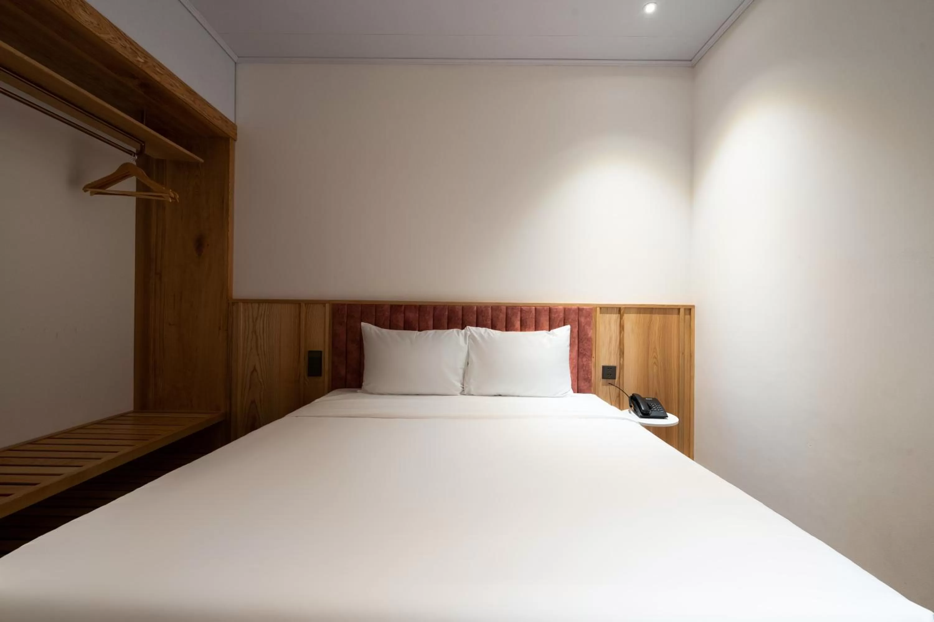 Bed in Haven Hut Hotel