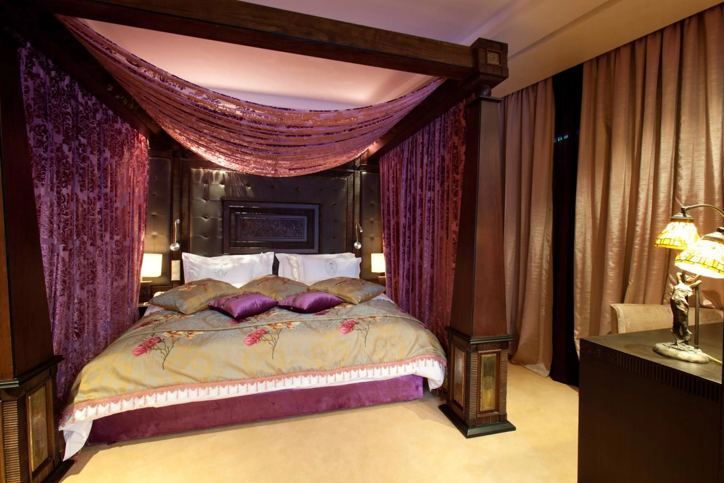 Bedroom, Bed in Art Palace Suites & Spa