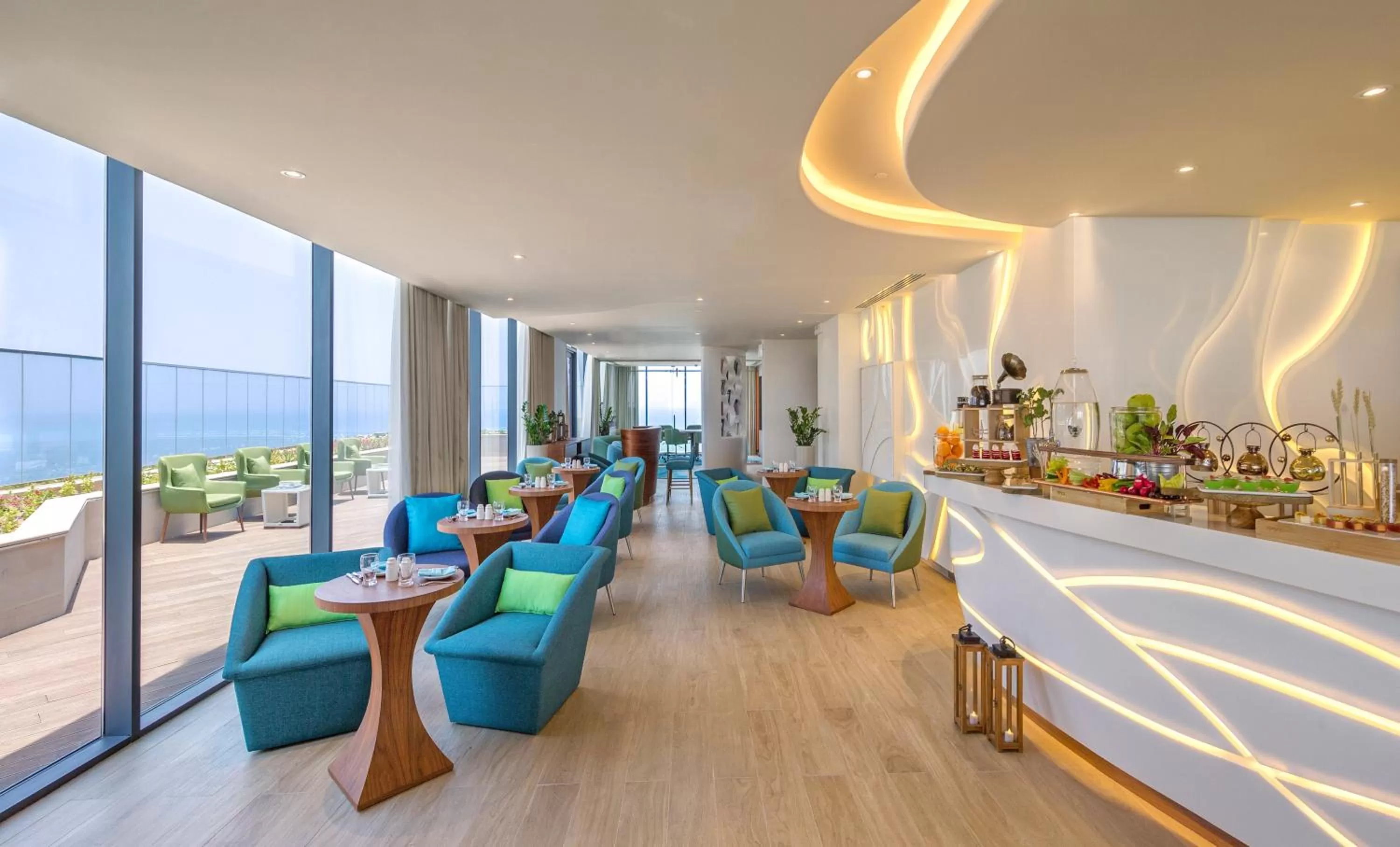 Business facilities in The Retreat Palm Dubai MGallery by Sofitel