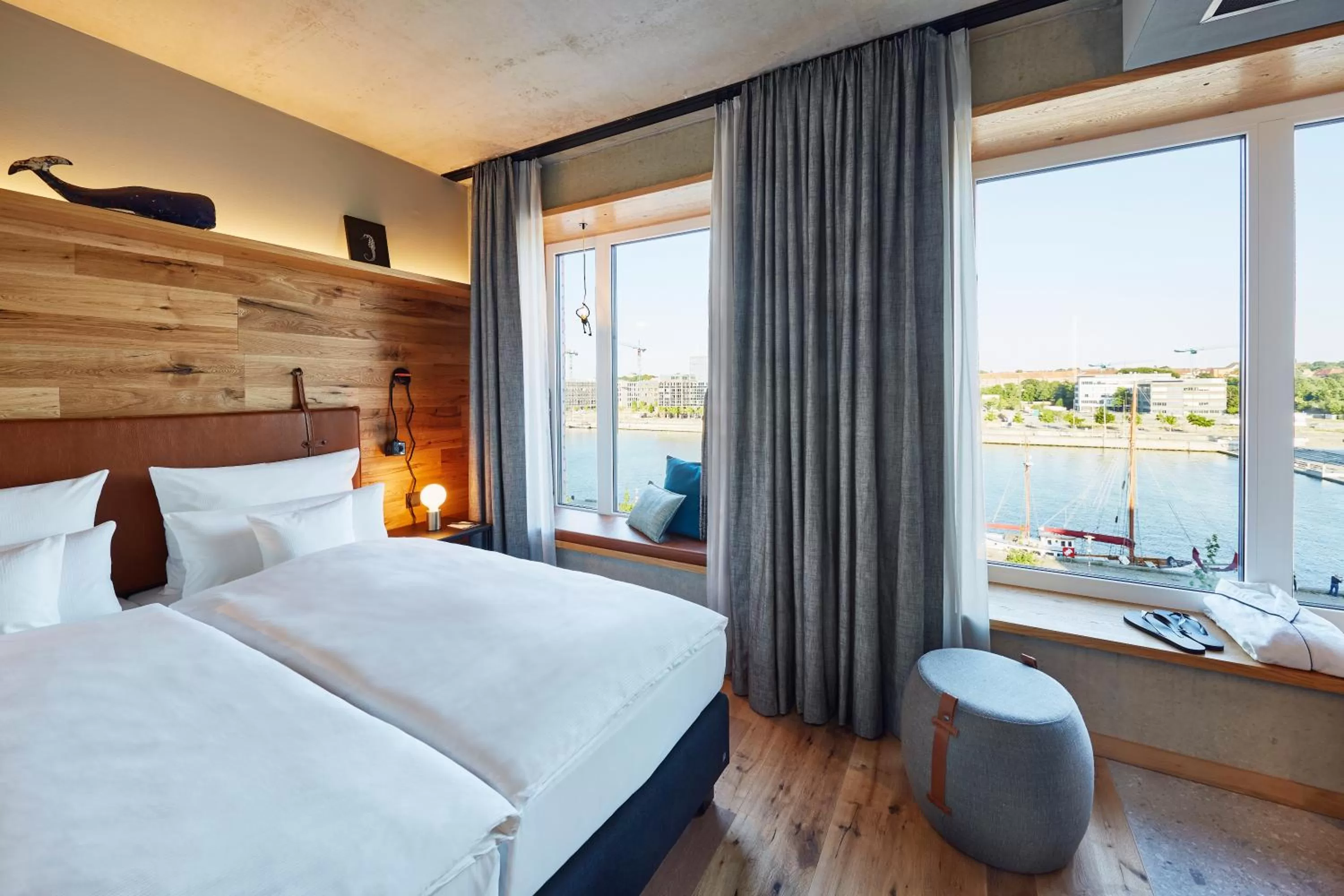 Photo of the whole room, Bed in Me and All Hotel Kiel, by Hyatt