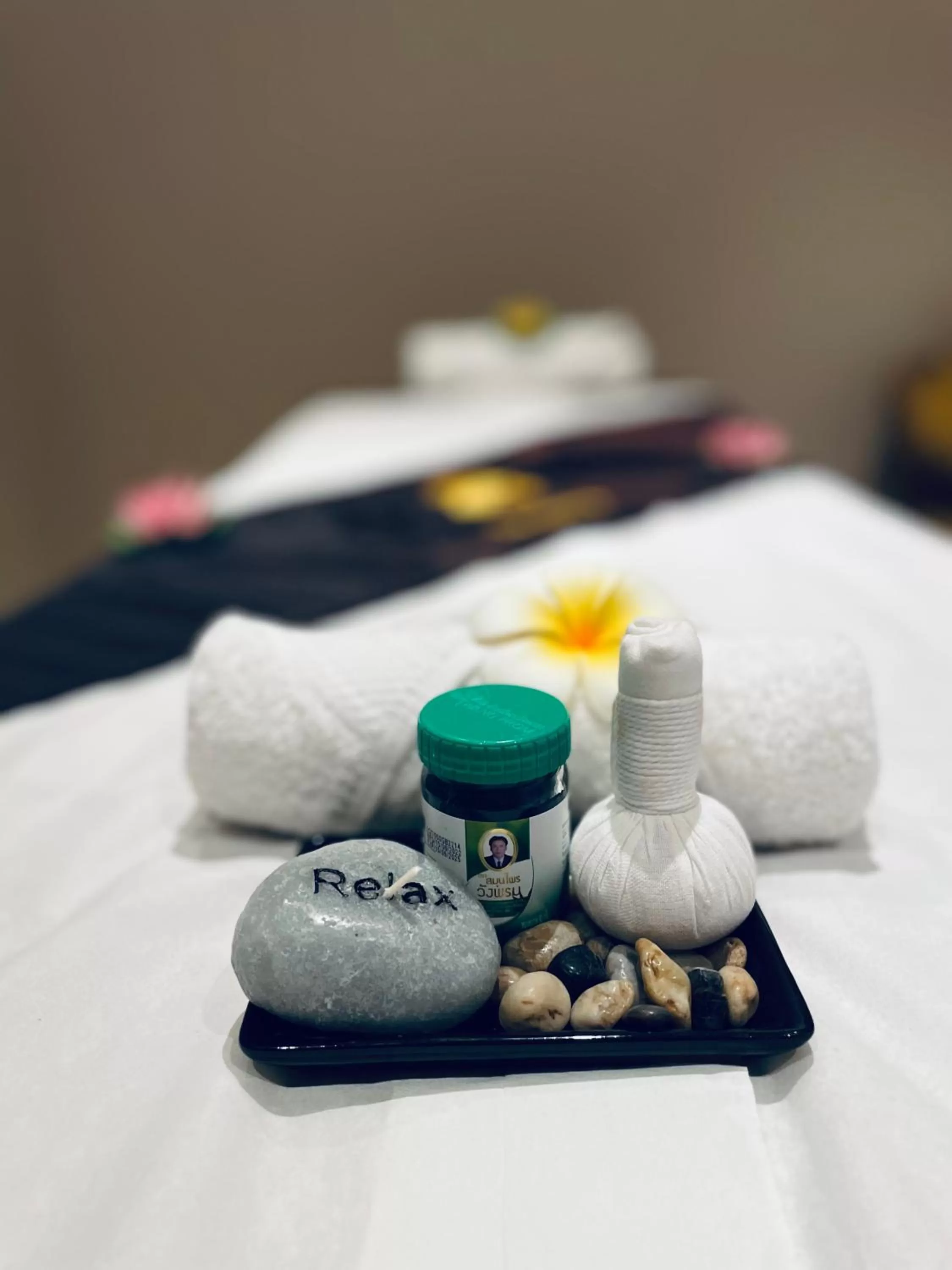 Massage, Bed in Camden Court Hotel