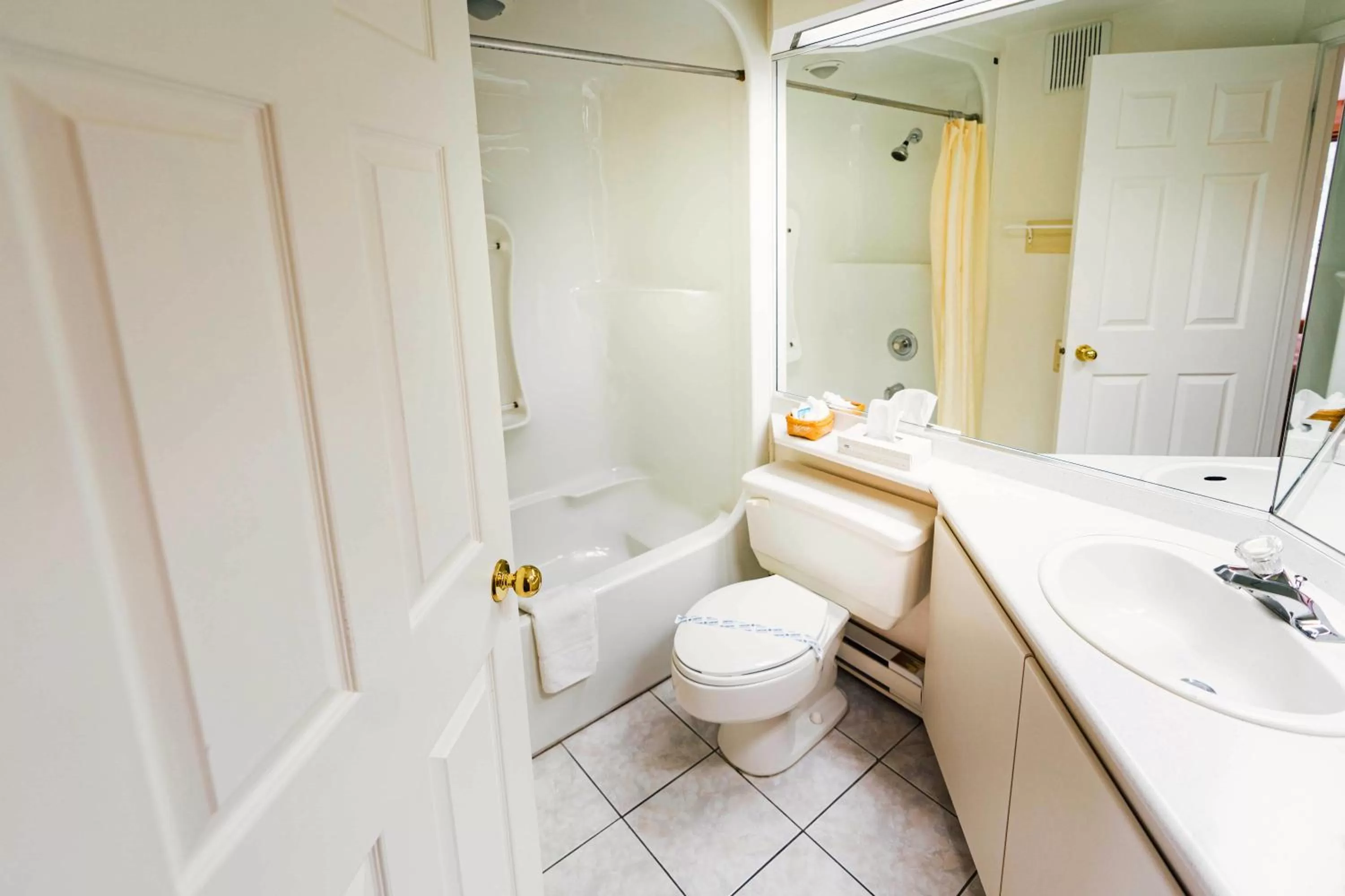 Bathroom in Auberge Harris