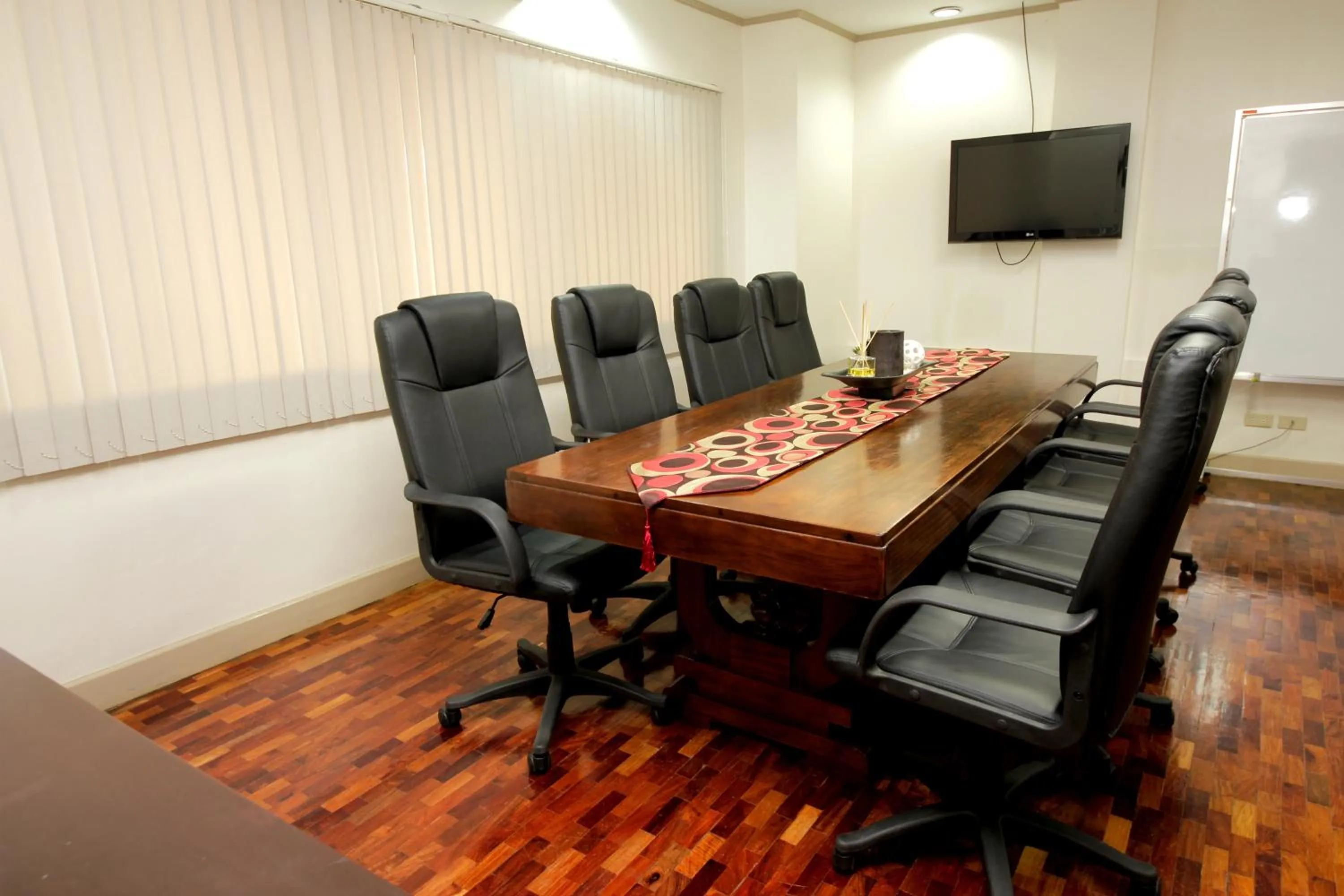 Meeting/conference room in Casa Pura Inn and Suites