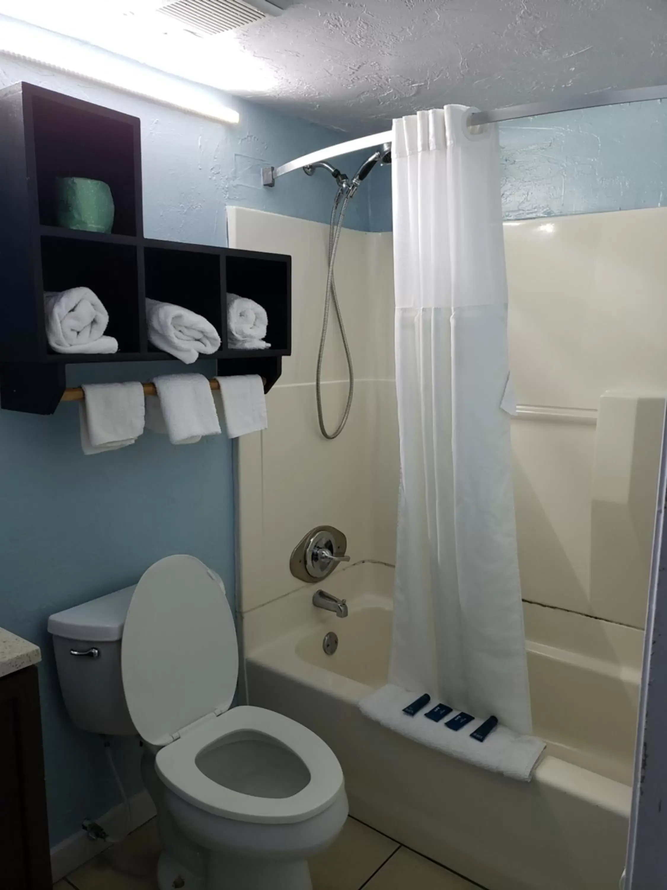 King Room in Topaz Motel - Flagler Beach King Room in Topaz Motel - Flagler Beach