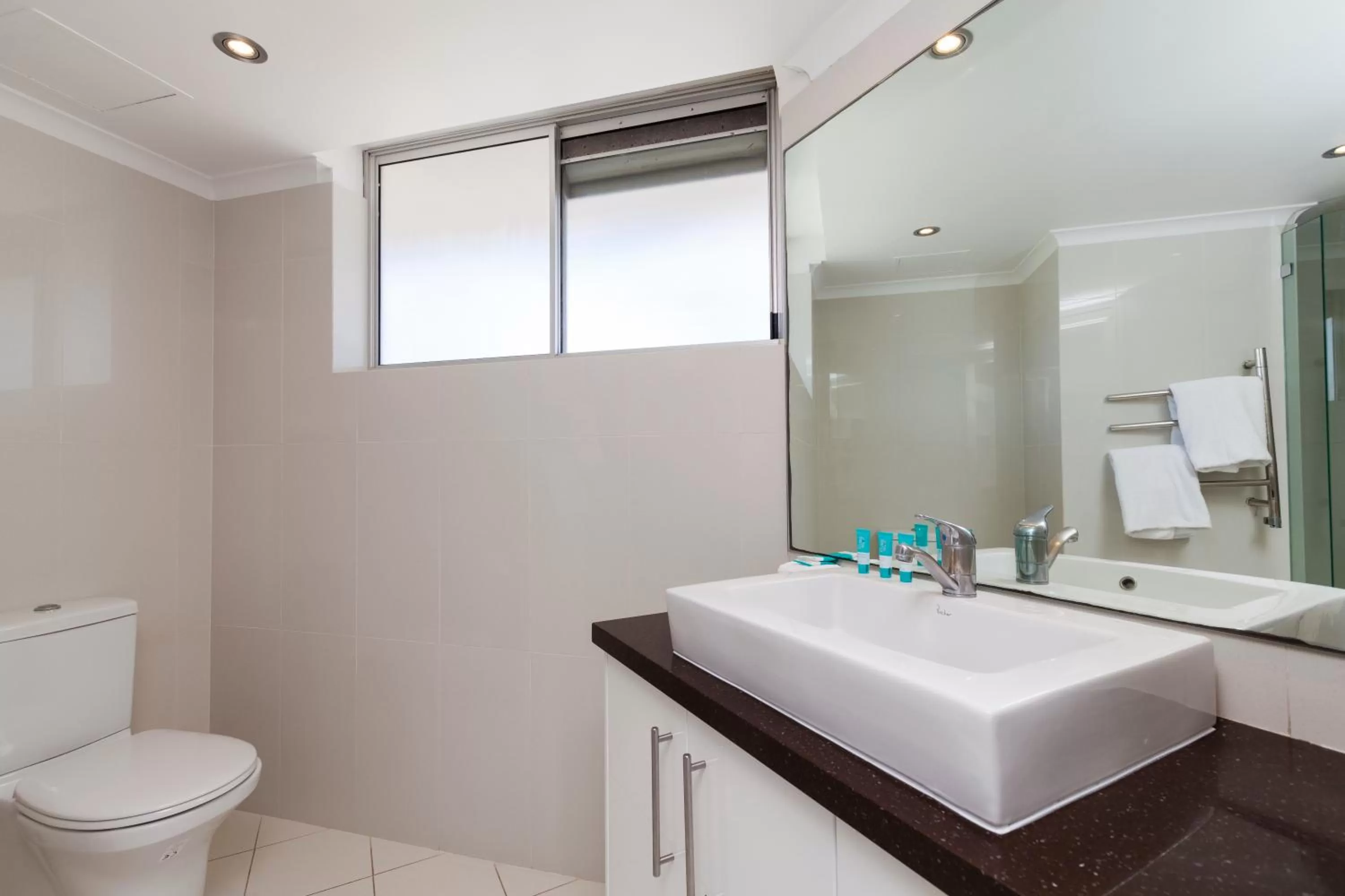 Bathroom in ULTIQA Points North