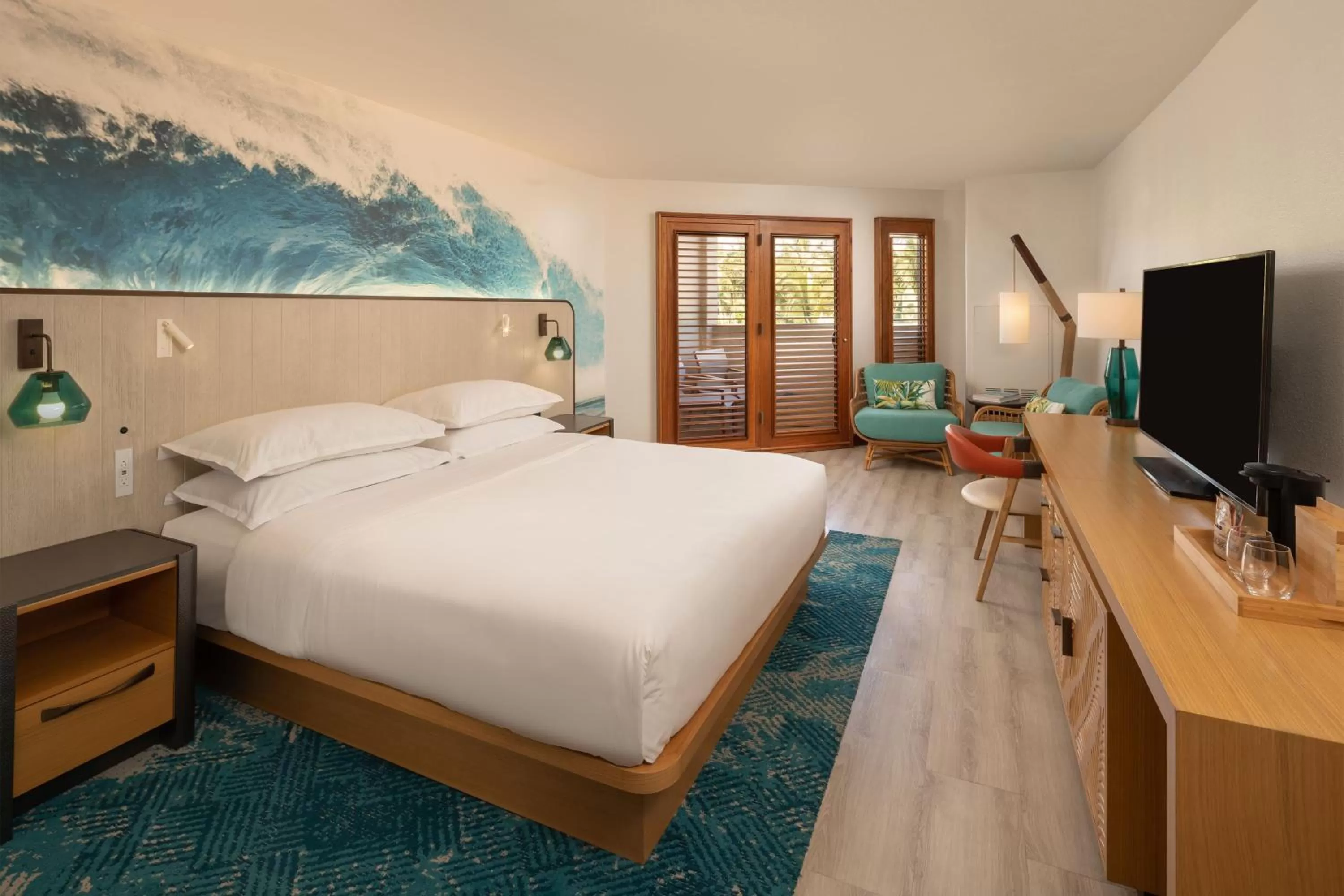 Photo of the whole room, Bed in Sheraton Kauai Coconut Beach Resort