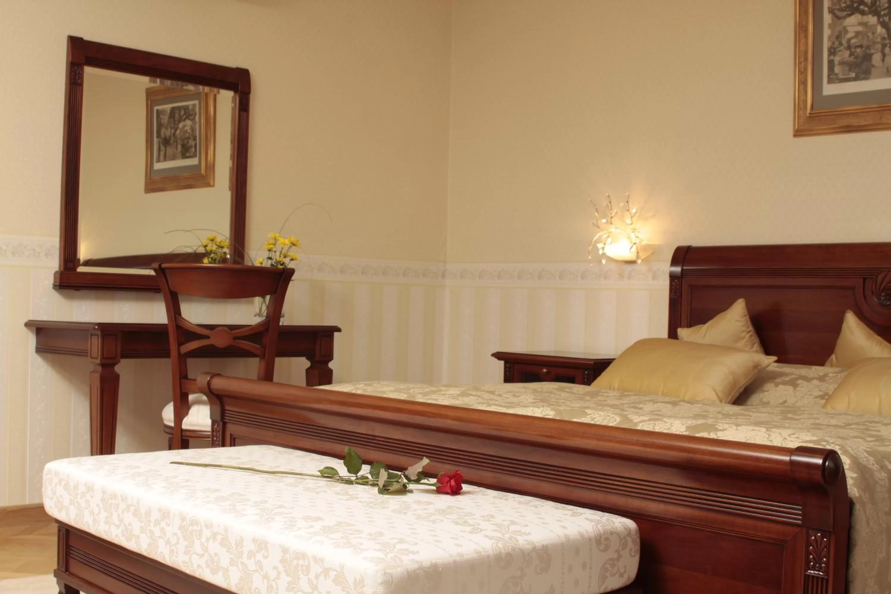 Photo of the whole room, Bed in Spa Hotel Schlosspark