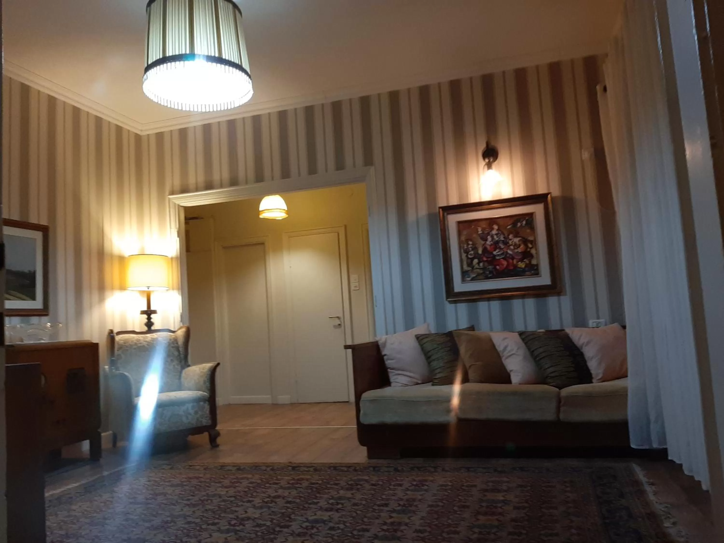 Communal lounge/ TV room in Lishansky Since 1936