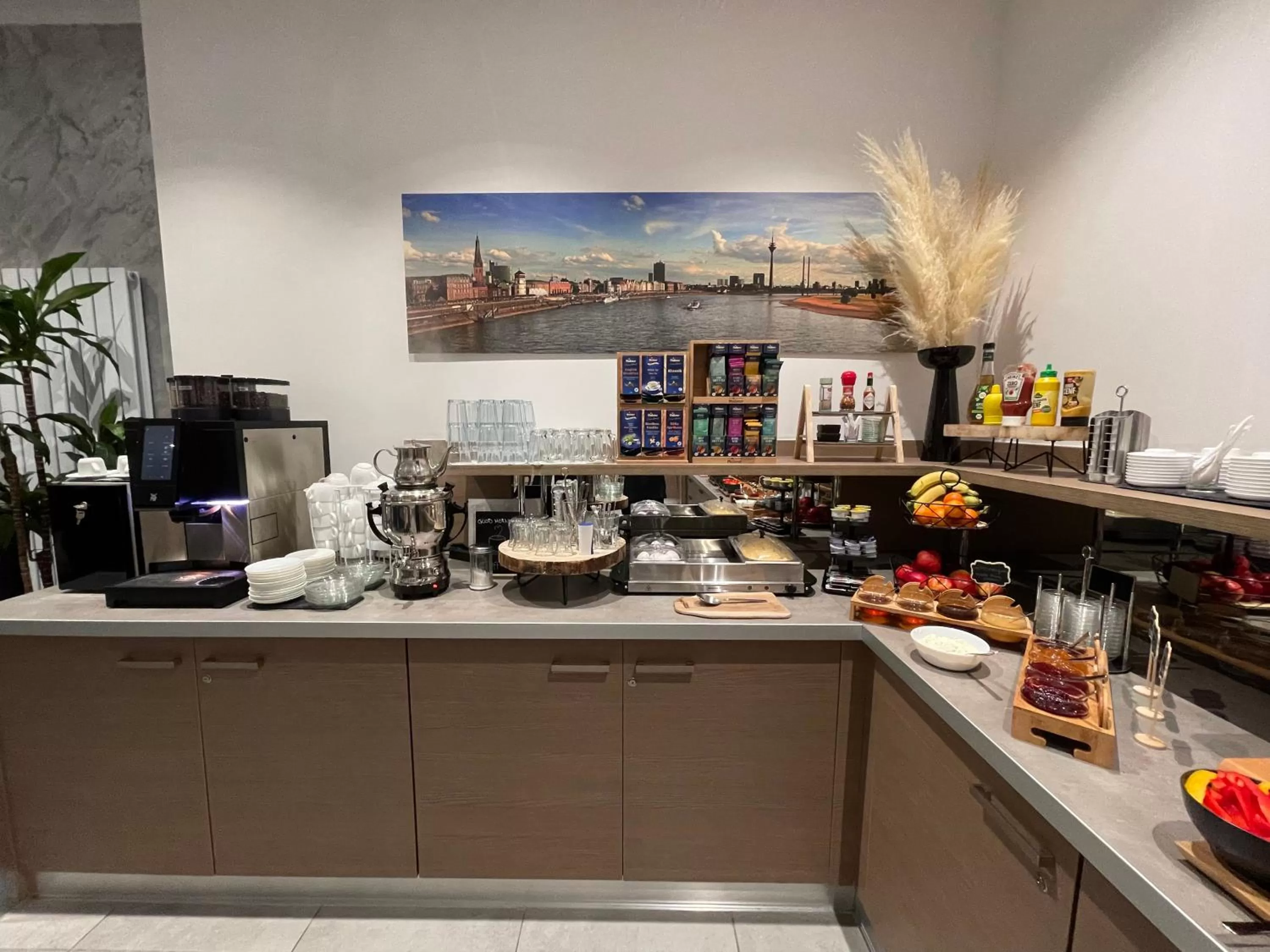 Coffee/tea facilities in Palm Premium Hotel & Apartments